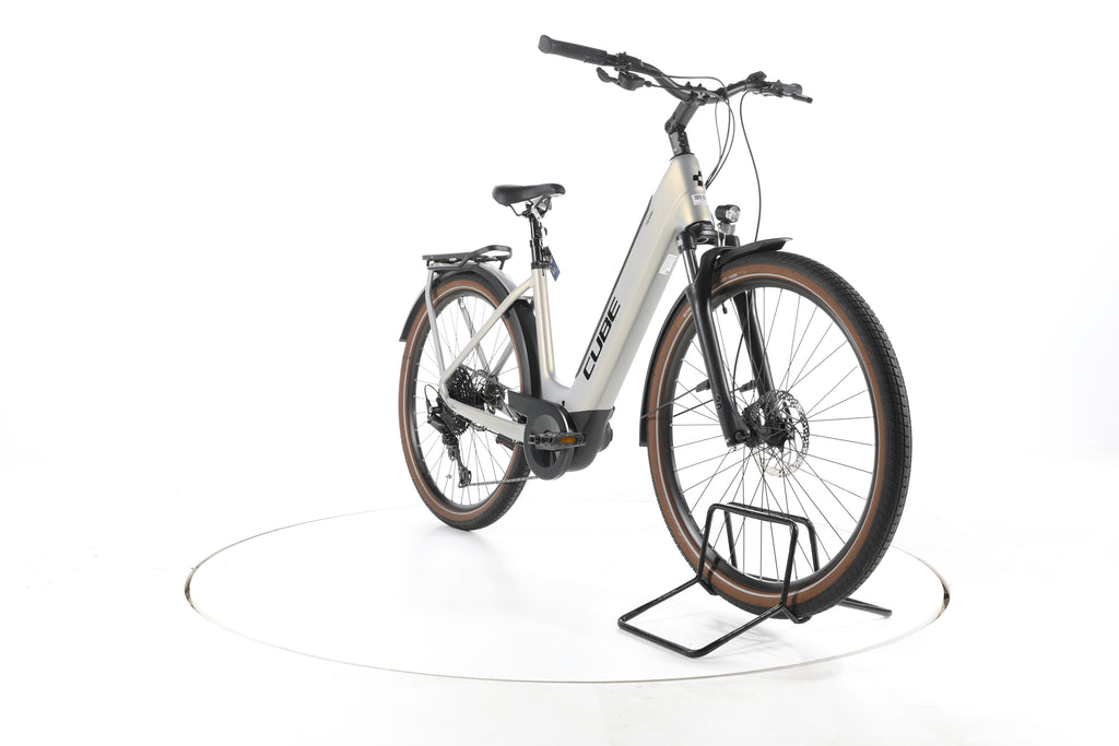 Cube Touring Hybrid Pro Trekking E-Bike Tiefeinsteiger - Image 3