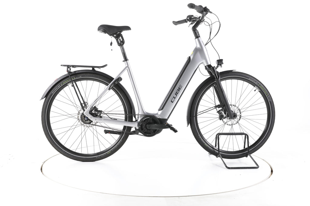 Cube Supreme Hybrid SLX Trekking E-Bike Tiefeinsteiger - Image 1