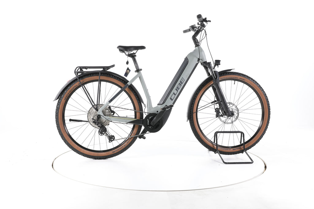 Cube Reaction Hybrid Race Trekking E-Bike Tiefeinsteiger - Image 1