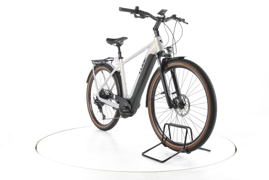 Cube Touring Hybrid Pro 625 Trekking E-Bike - Image 3