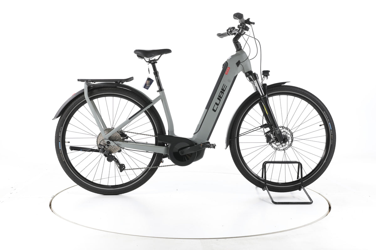 Cube Kathmandu Hybrid ONE 750 Trekking E-Bike Tiefeinsteiger - Image 1