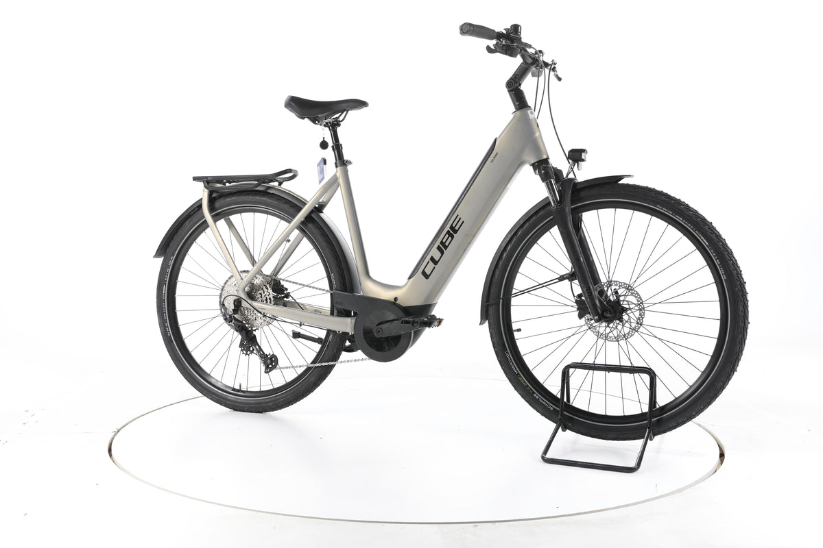 Cube Touring Hybrid Pro 625 Trekking E-Bike Tiefeinsteiger - Image 2