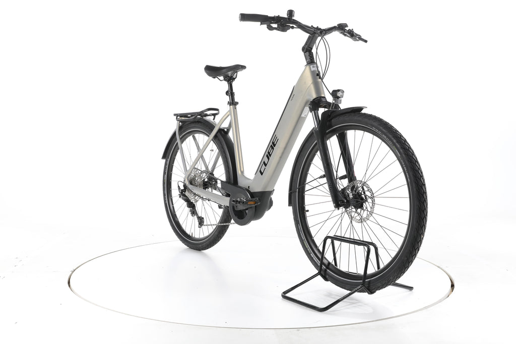 Cube Touring Hybrid Pro 625 Trekking E-Bike Tiefeinsteiger - Image 3