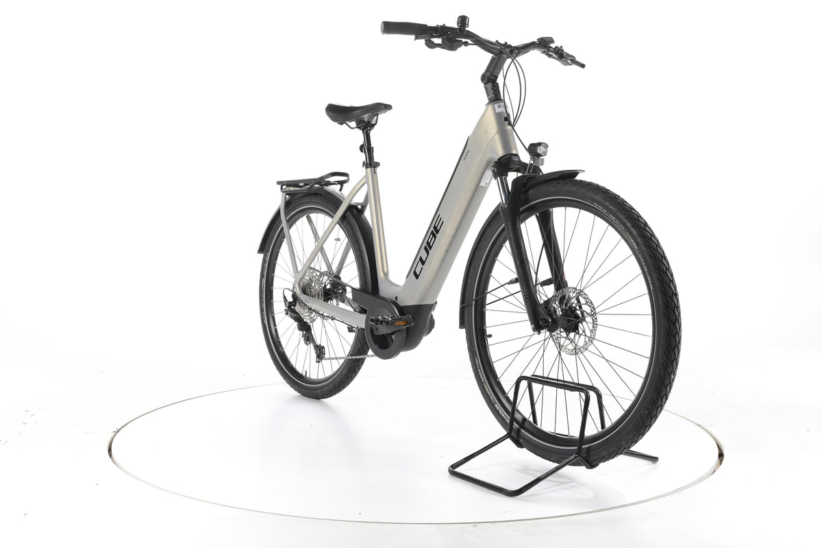 Cube Touring Hybrid Pro 625 Trekking E-Bike Tiefeinsteiger - Image 3