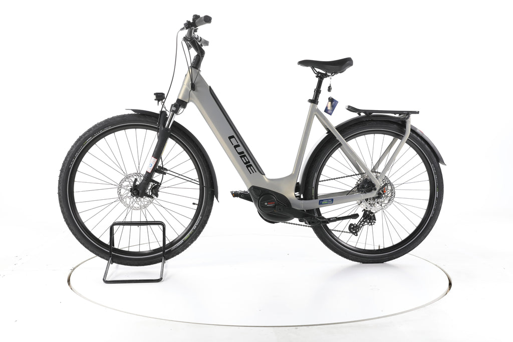 Cube Touring Hybrid Pro 625 Trekking E-Bike Tiefeinsteiger - Image 7