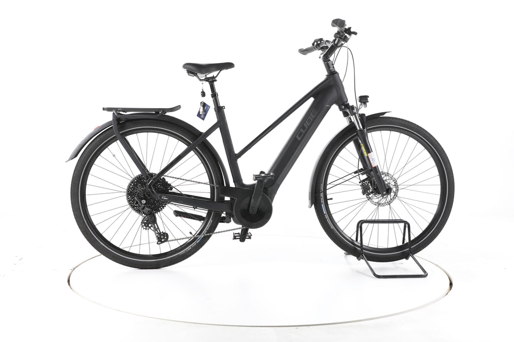 Cube Touring Hybrid Pro Trekking E-Bike - Image 1
