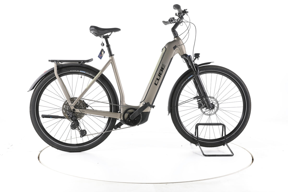 Cube Kathmandu Hybrid Pro 750 Easy entry 58 Trekking E-Bike Tiefeinsteiger 2024 - Image 1