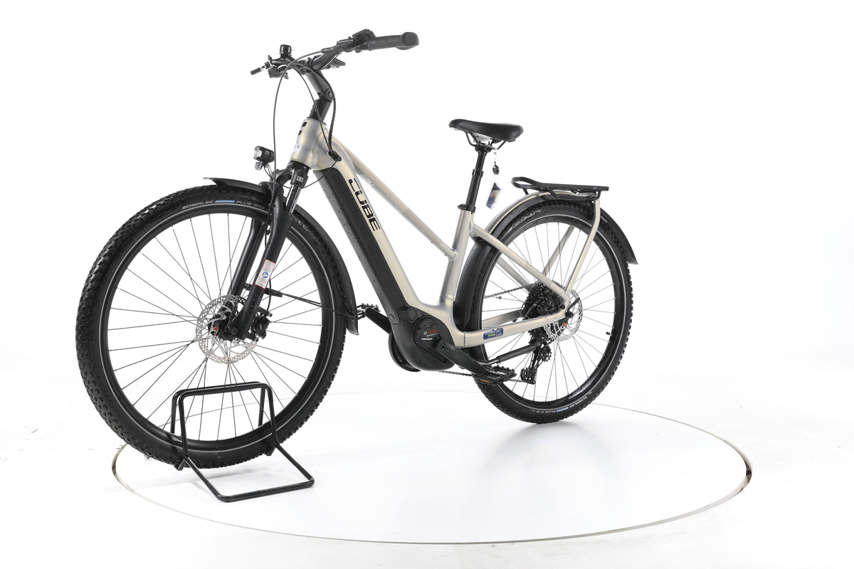 Cube Touring Hybrid Pro 625 Trekking E-Bike - Image 6