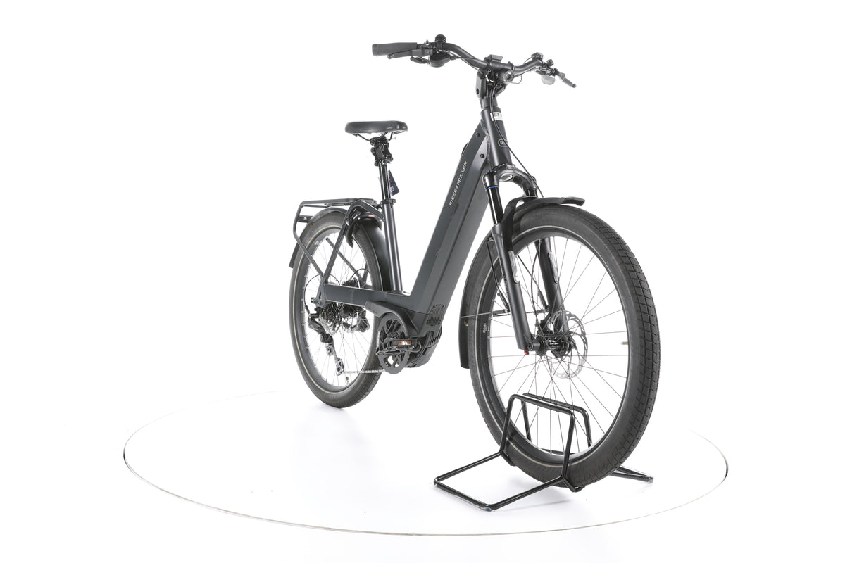 Riese & Müller Nevo 4 GT touring Trekking E-Bike Tiefeinsteiger - Image 3