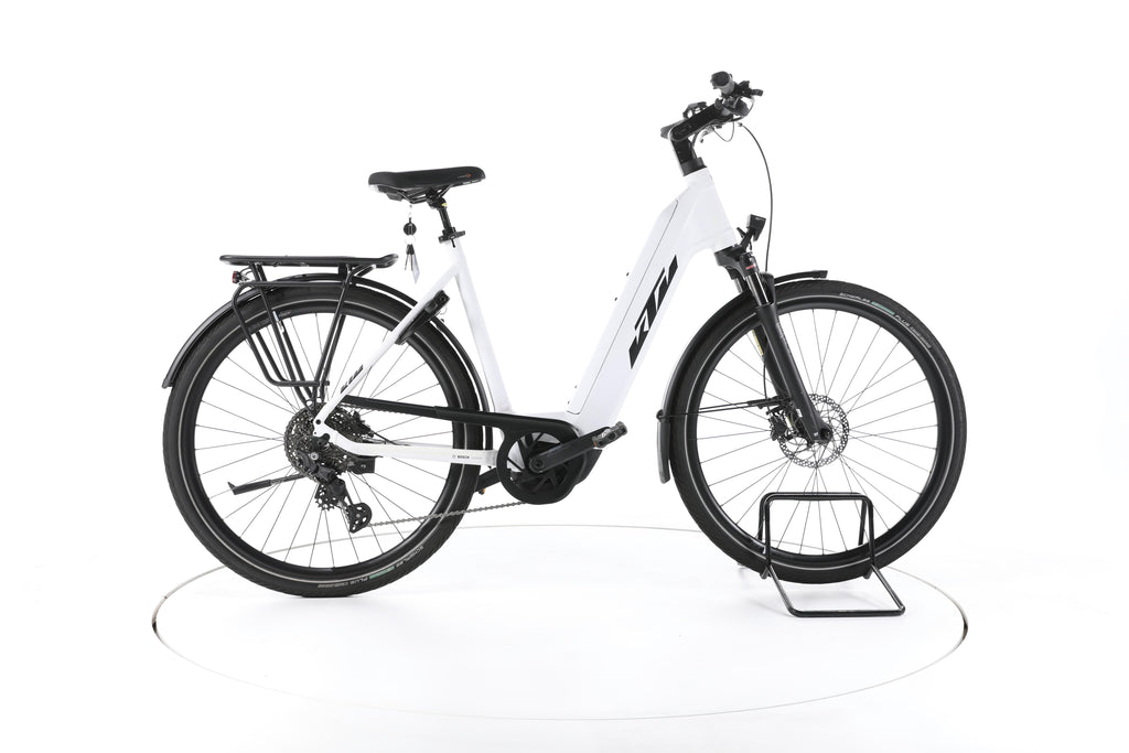 KTM Cento 10 Plus Trekking E-Bike Tiefeinsteiger - Image 1