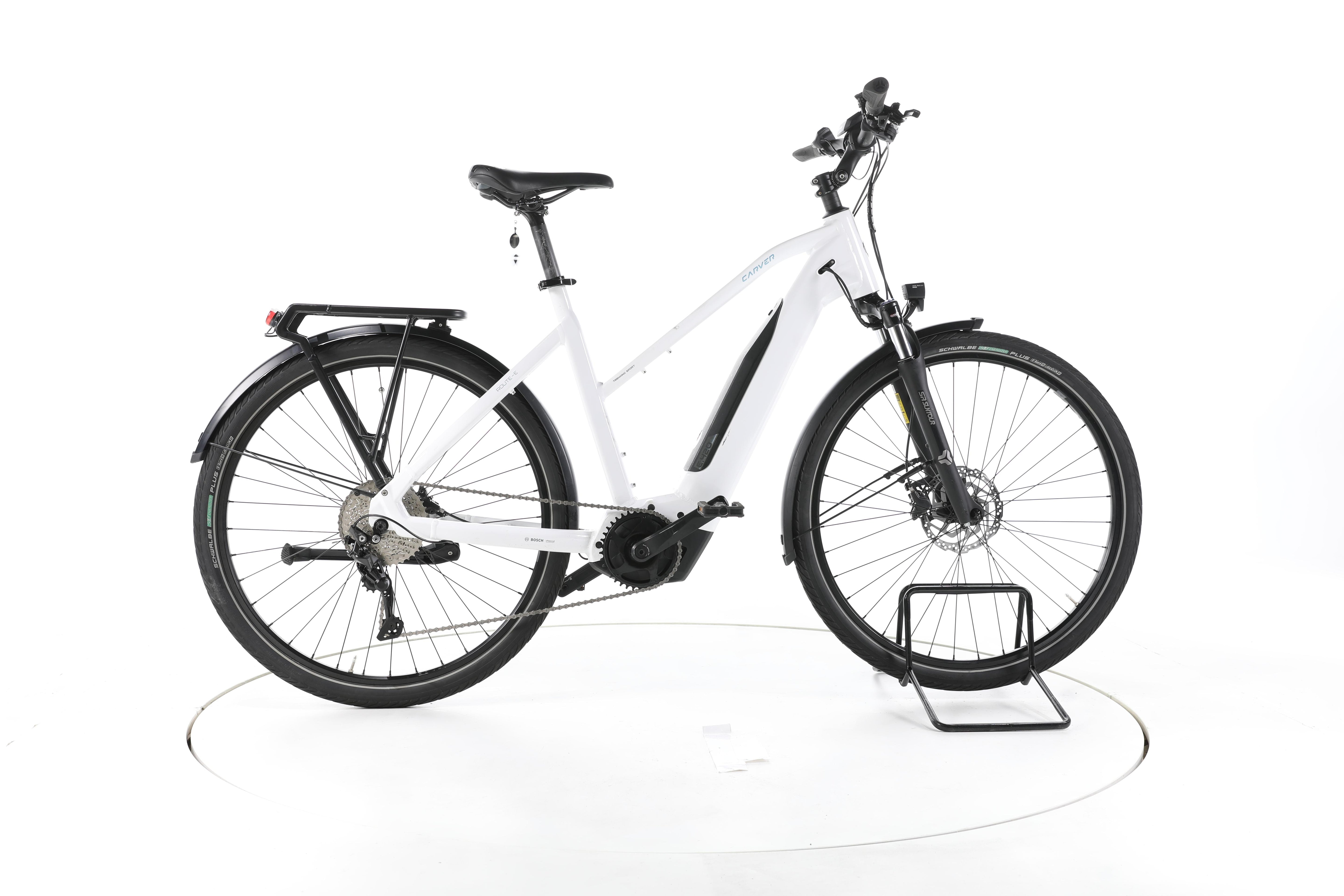 Carver Route E.420 Trekking E-Bike - Image 1