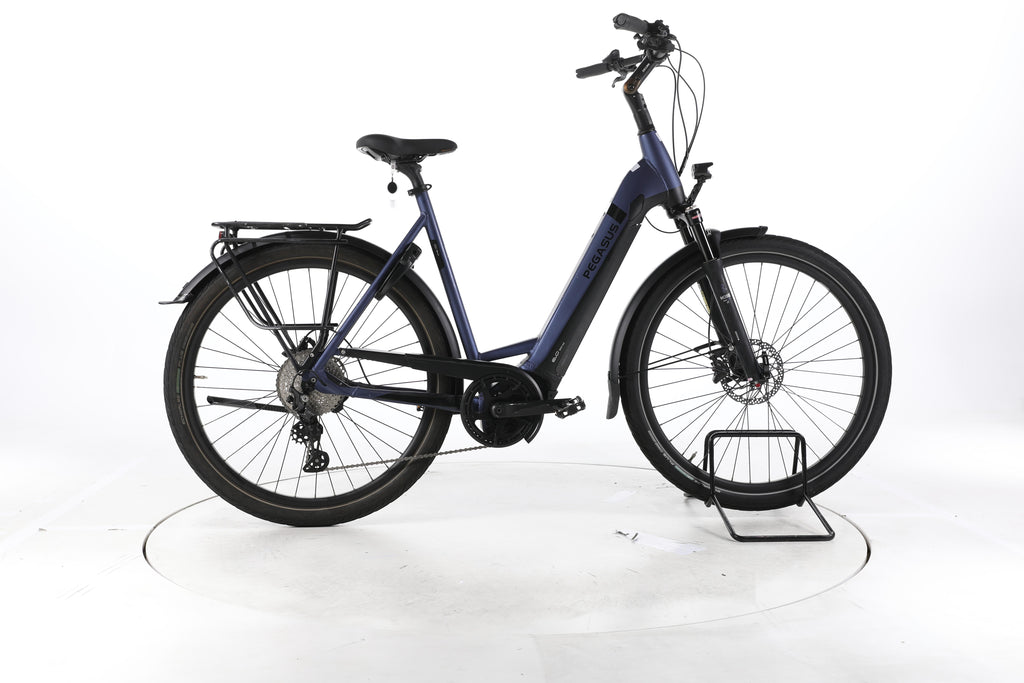 Pegasus Strong EVO Lite Trekking E-Bike Tiefeinsteiger - Image 1