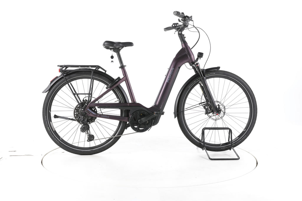 Pegasus Premio EVO 11 Trekking E-Bike Tiefeinsteiger - Image 1