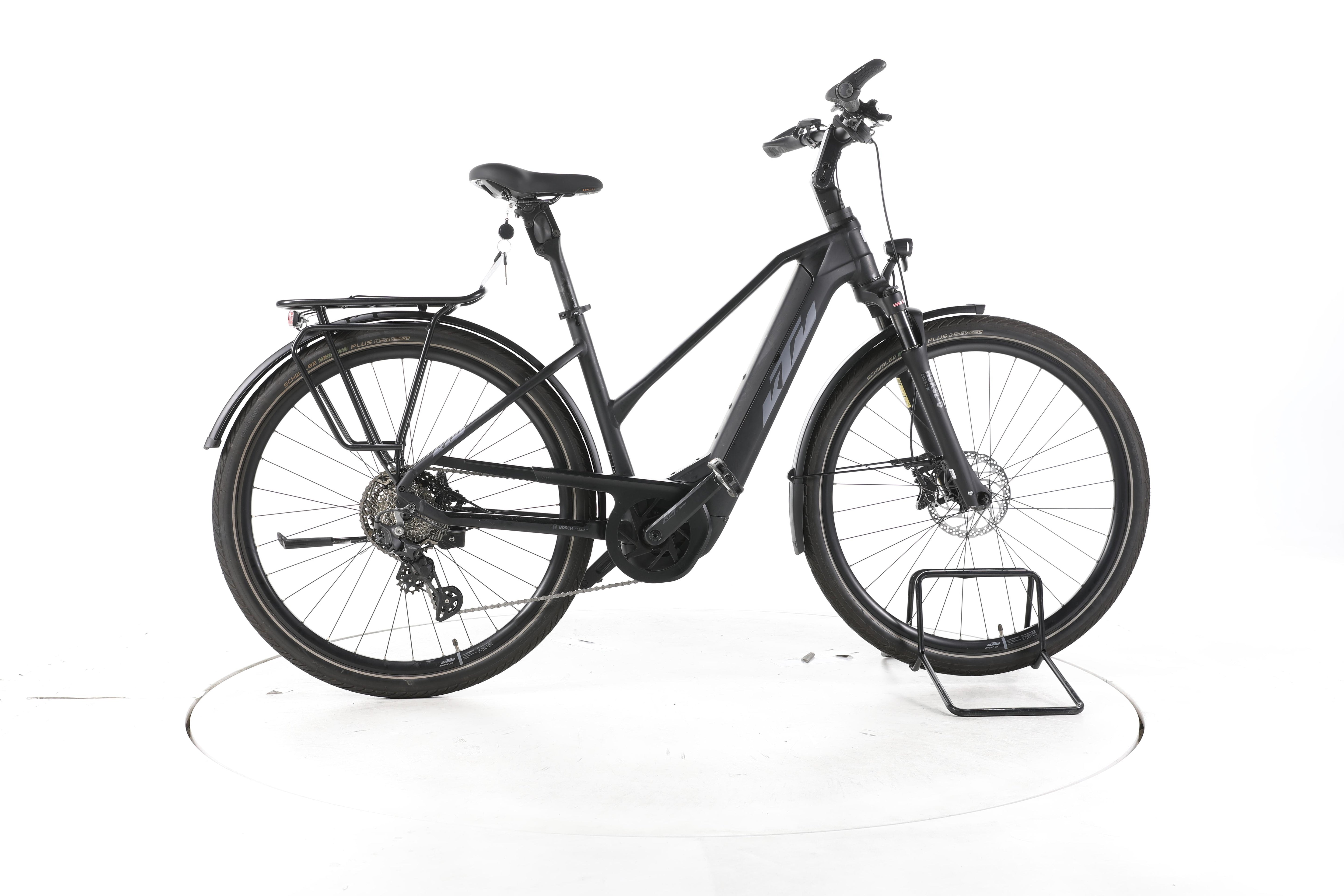 KTM Macina Style 730 Trekking E-Bike - Image 1