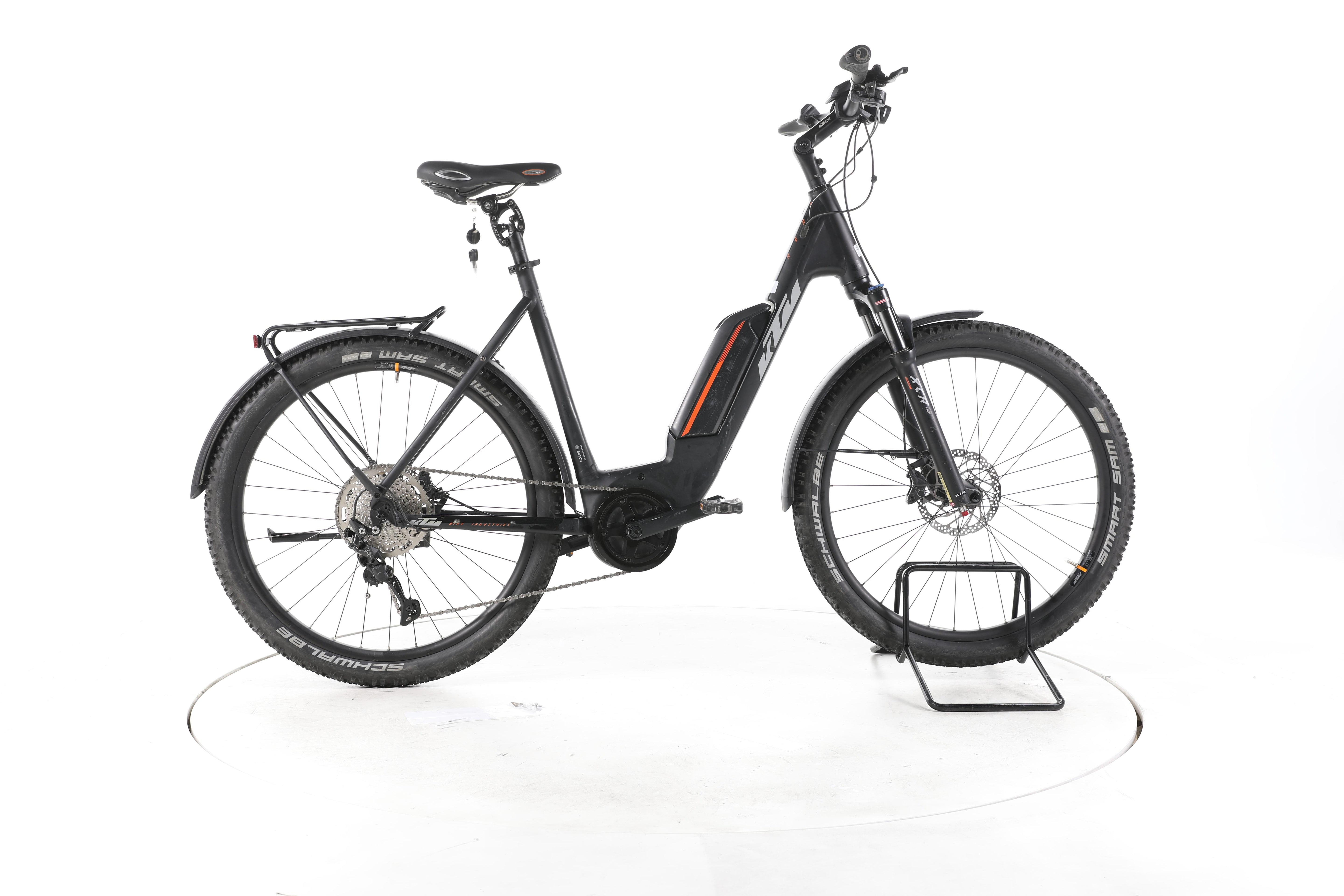 KTM Macina Aera 272 LFC Trekking E-Bike Tiefeinsteiger - Image 1