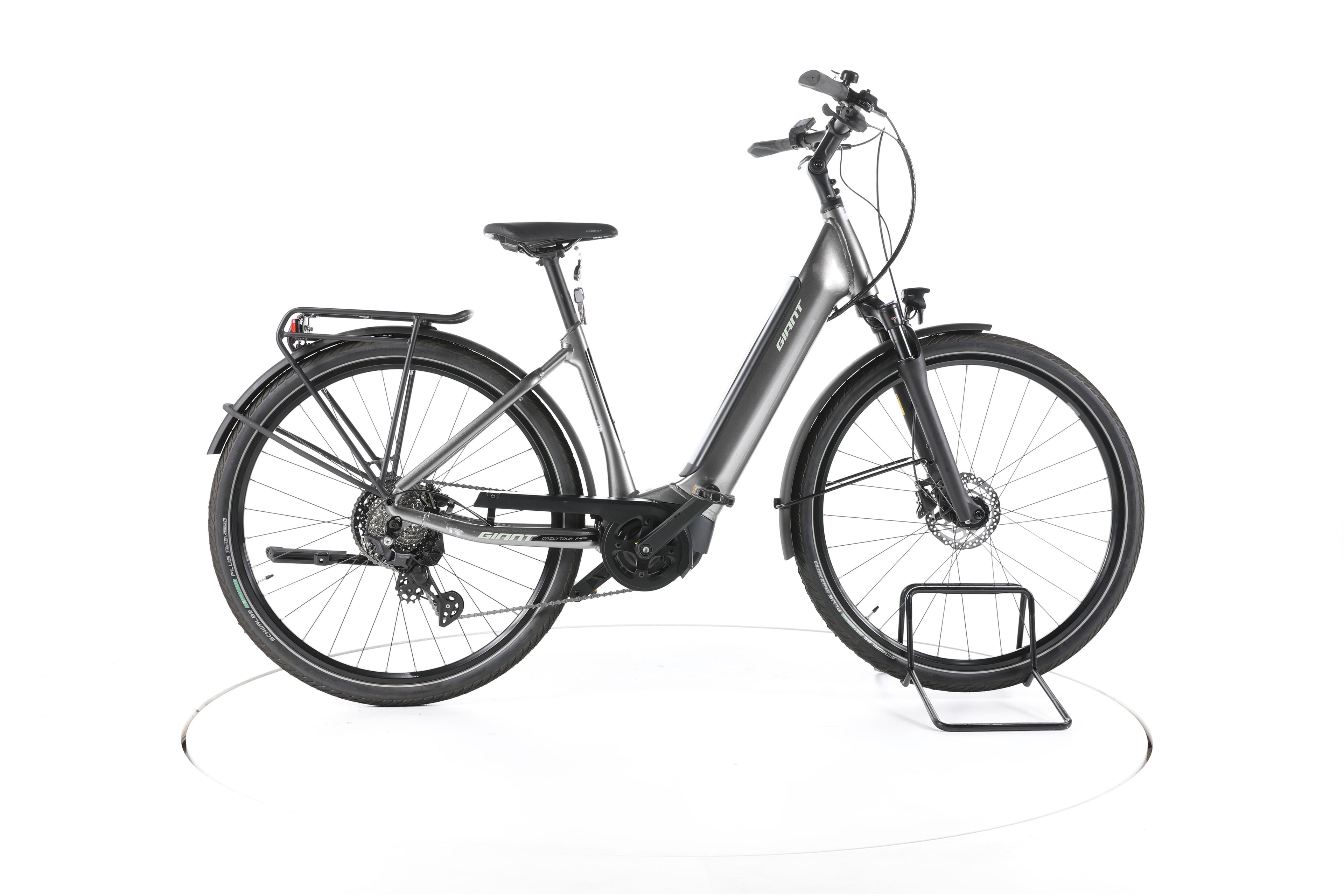 Giant DailyTour E+ 2 D Trekking E-Bike Tiefeinsteiger - Image 1