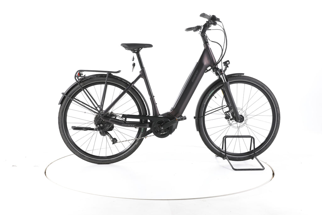 Giant DailyTour E+ 3 Trekking E-Bike Tiefeinsteiger - Image 1