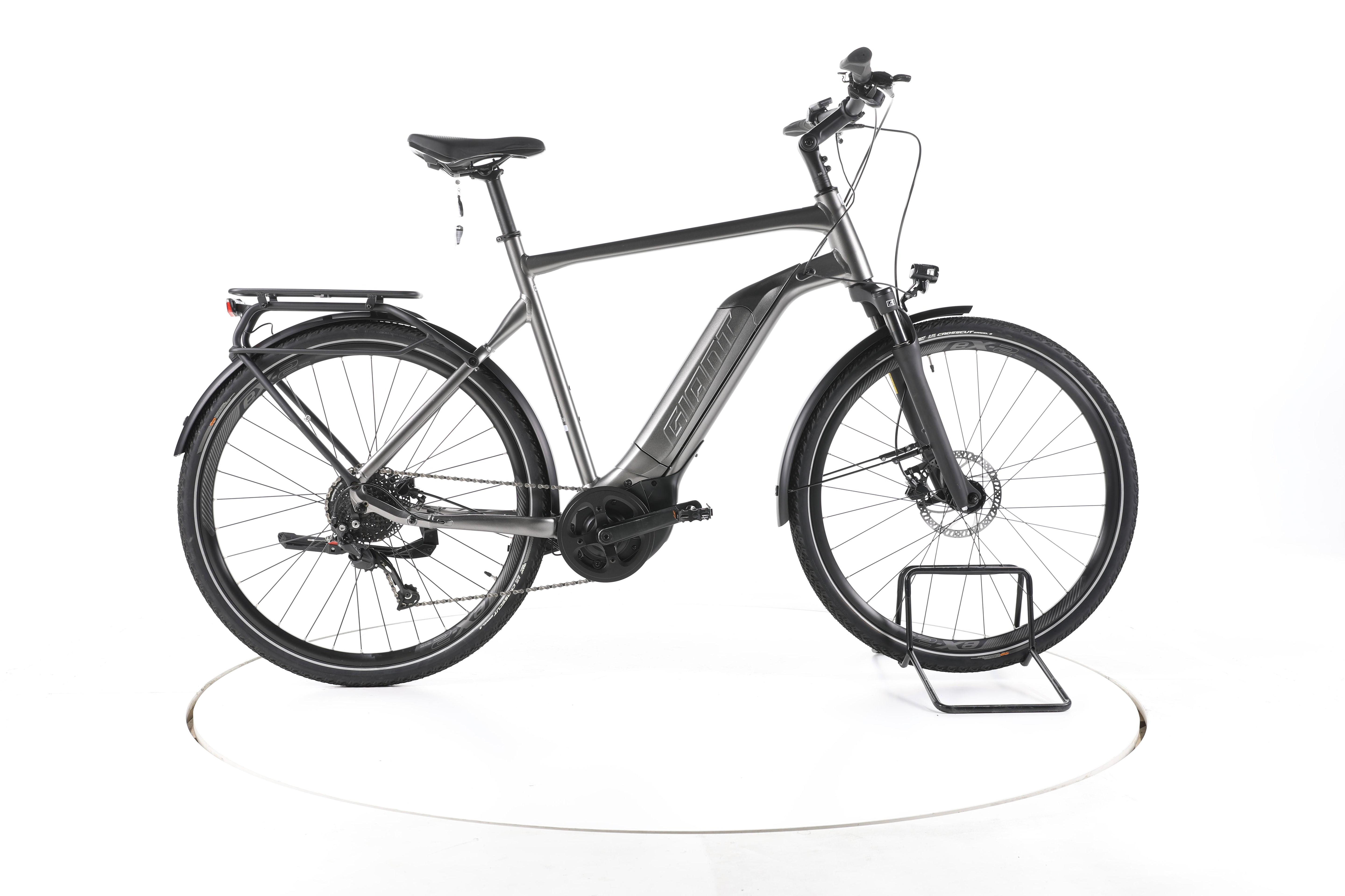 Giant Explore E+ 3 GTS Trekking E-Bike - Image 1