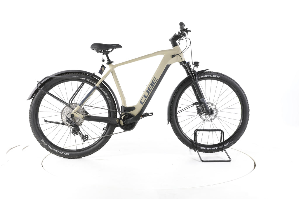 Cube Reaction Hybrid Pro Allroad Trekking E-Bike - Image 1