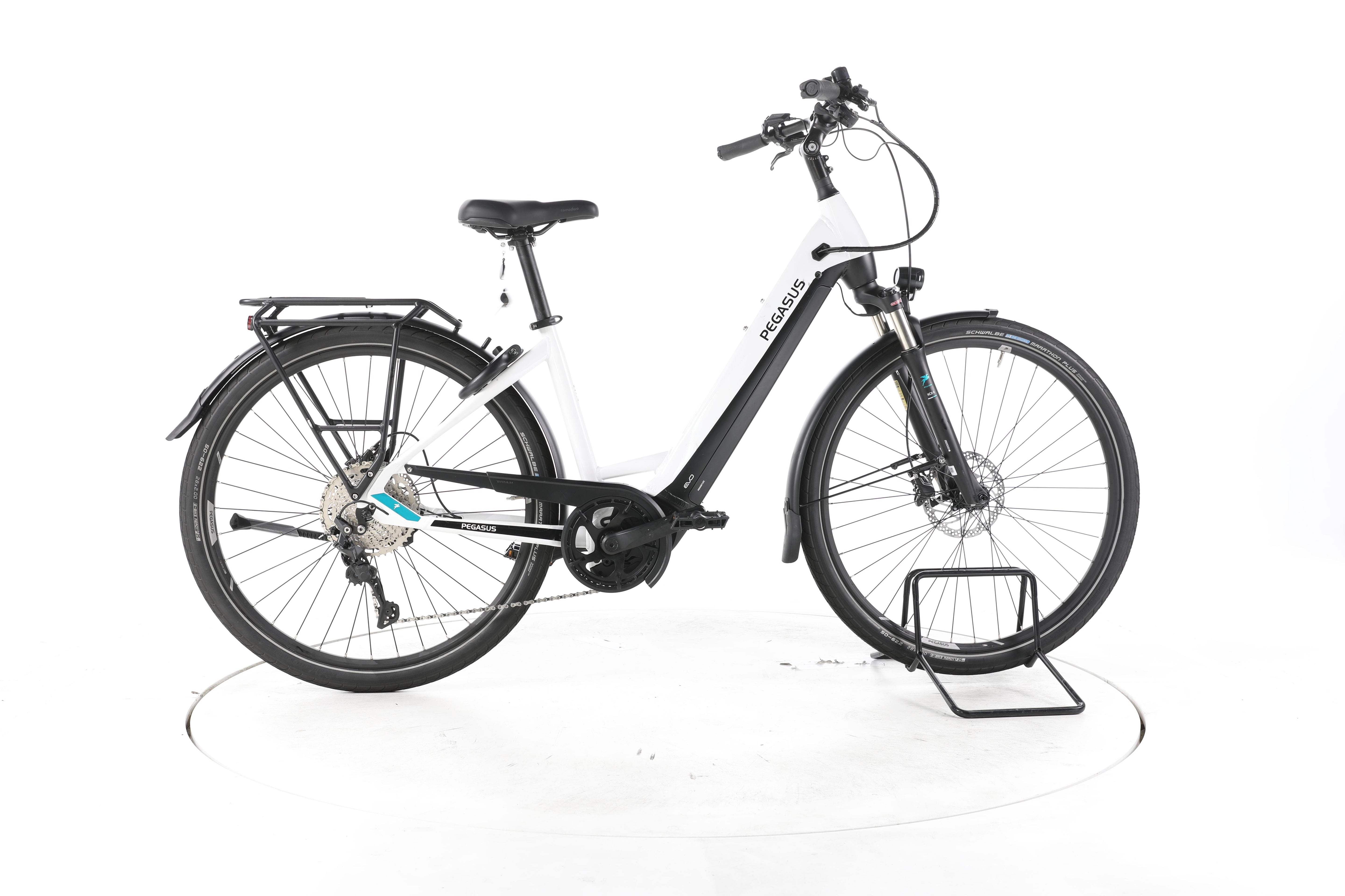 Pegasus Premio Evo 10 Lite Trekking E-Bike Tiefeinsteiger - Image 1