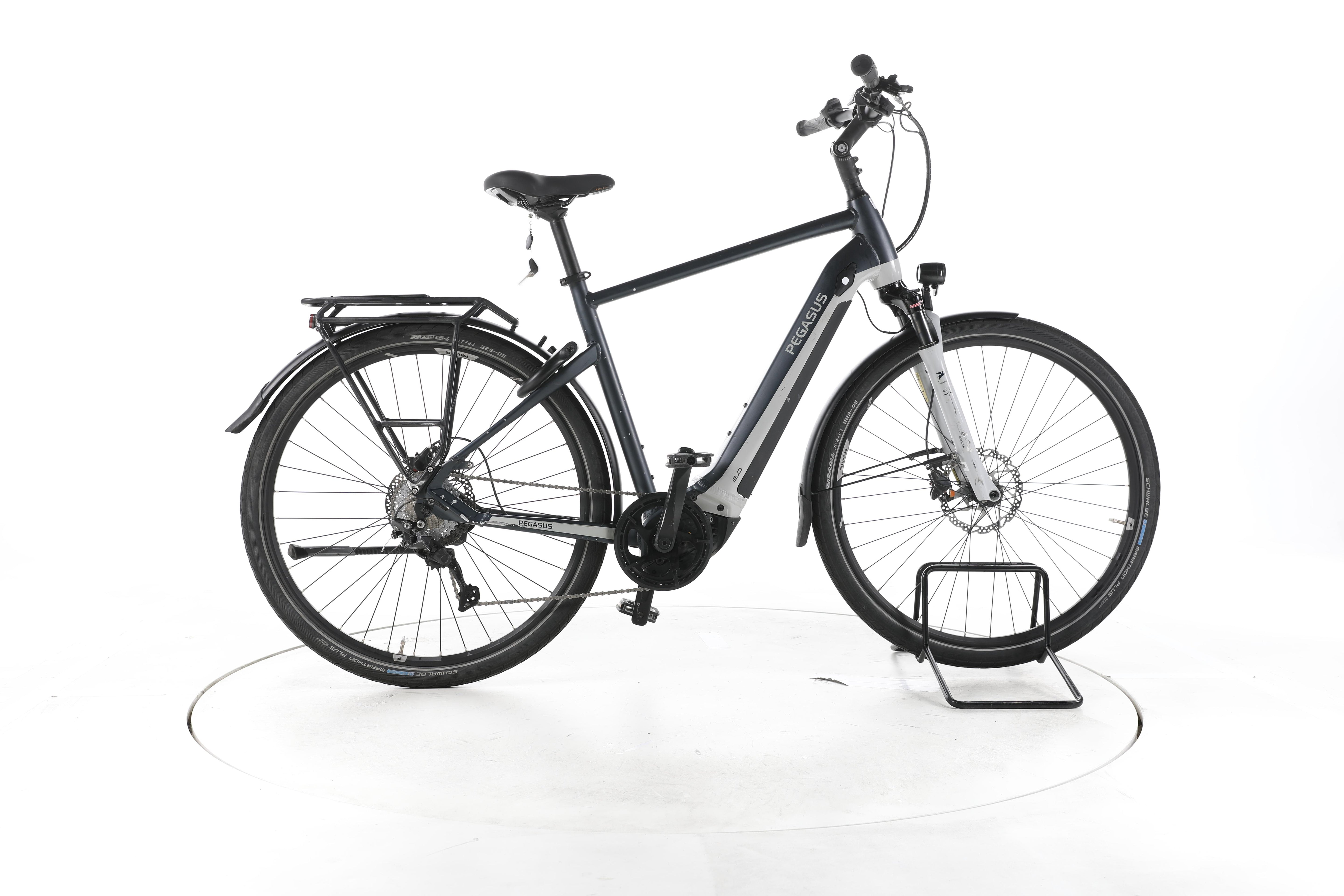Pegasus Premio EVO Lite Trekking E-Bike - Image 1