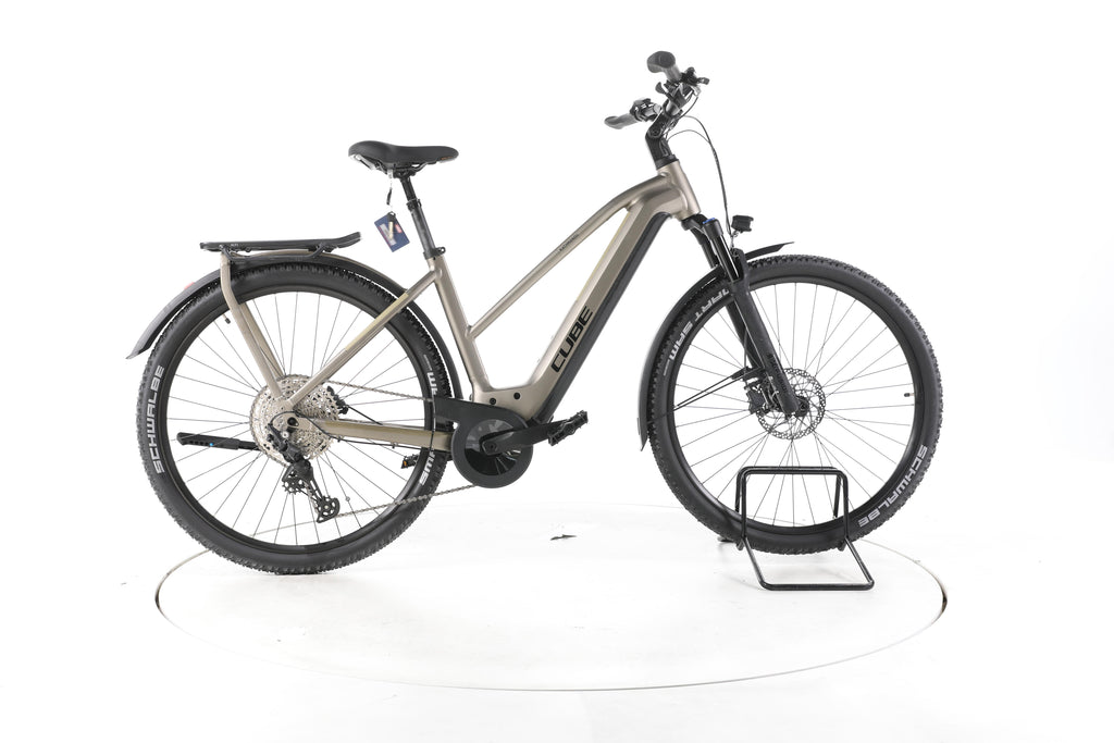 Cube Kathmandu Hybrid Pro Trekking E-Bike - Image 1