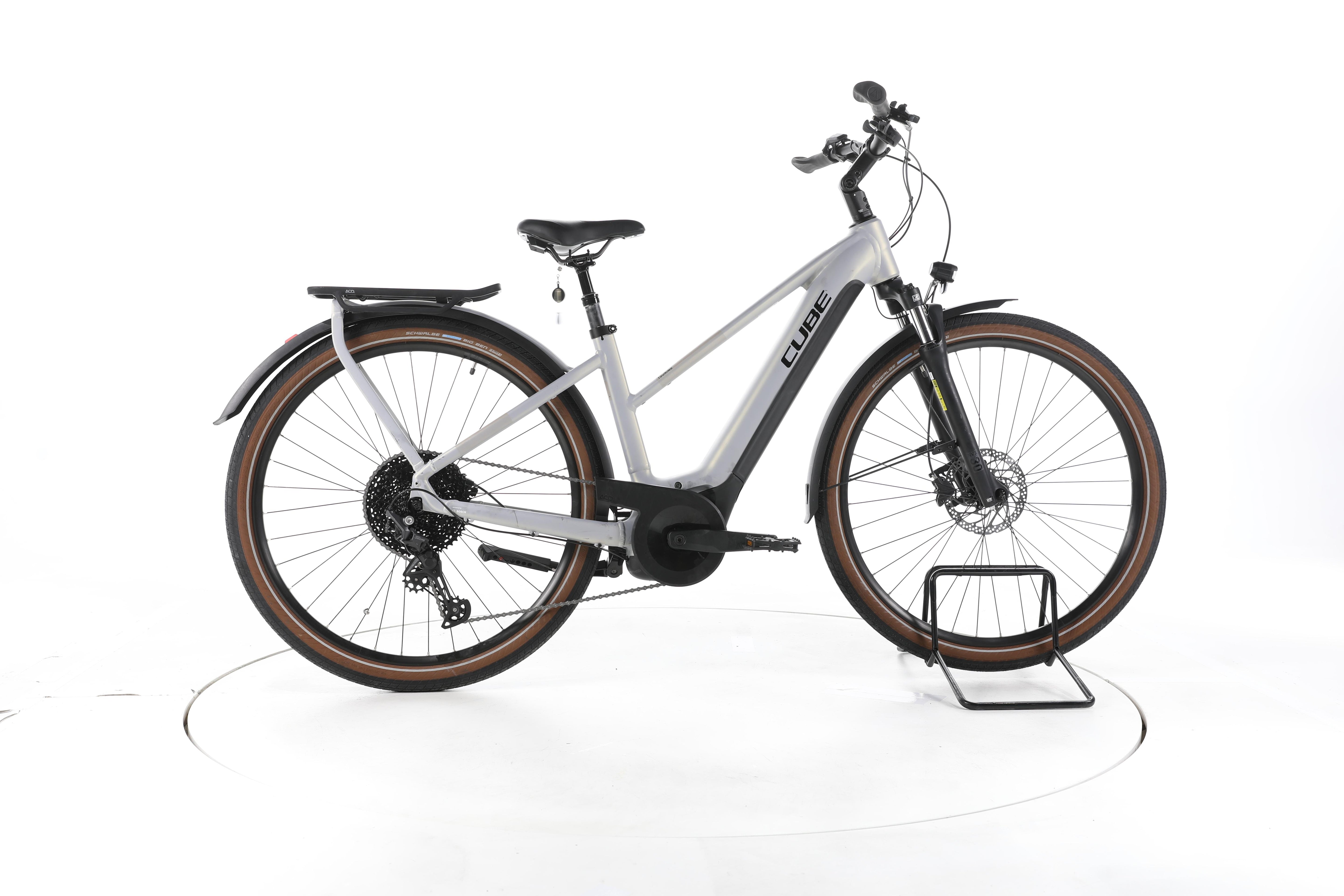 Cube Touring Hybr. Pro Trekking E-Bike - Image 1
