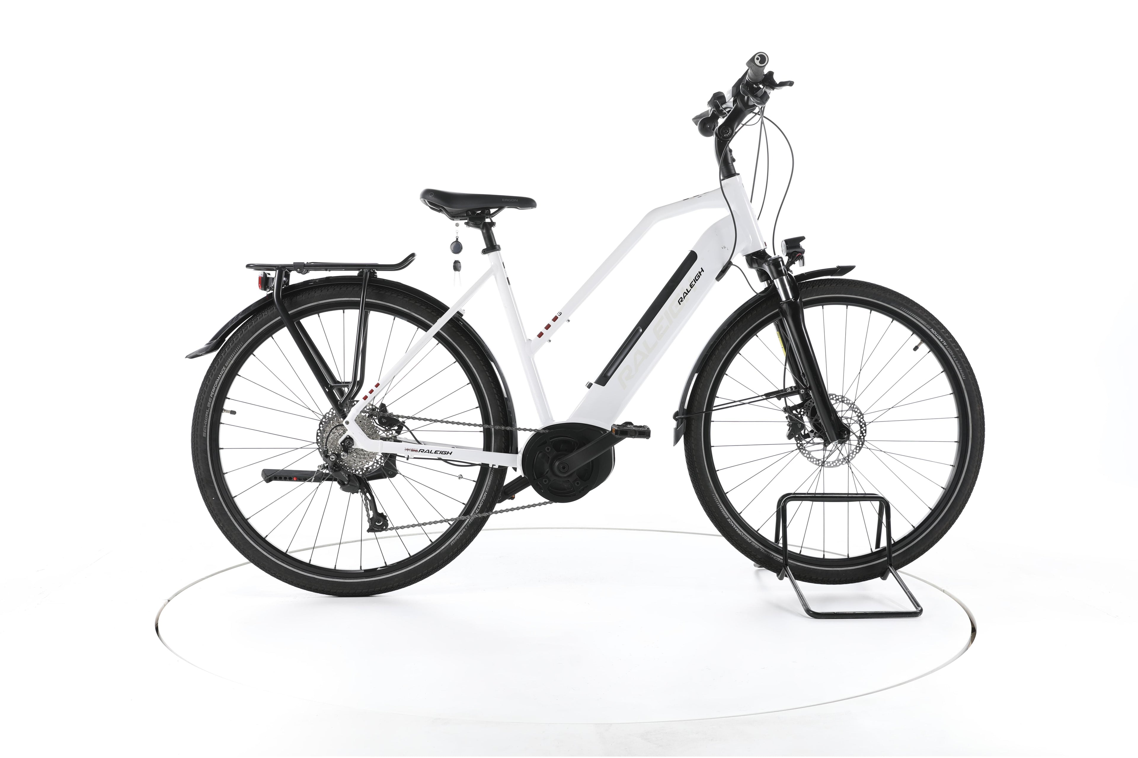 Raleigh Kent 9 Trekking E-Bike - Image 1