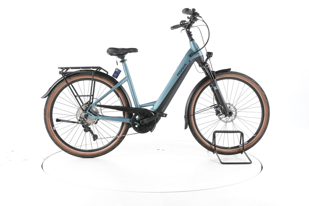Pegasus Premio EVO Lite Trekking E-Bike Tiefeinsteiger - Image 1