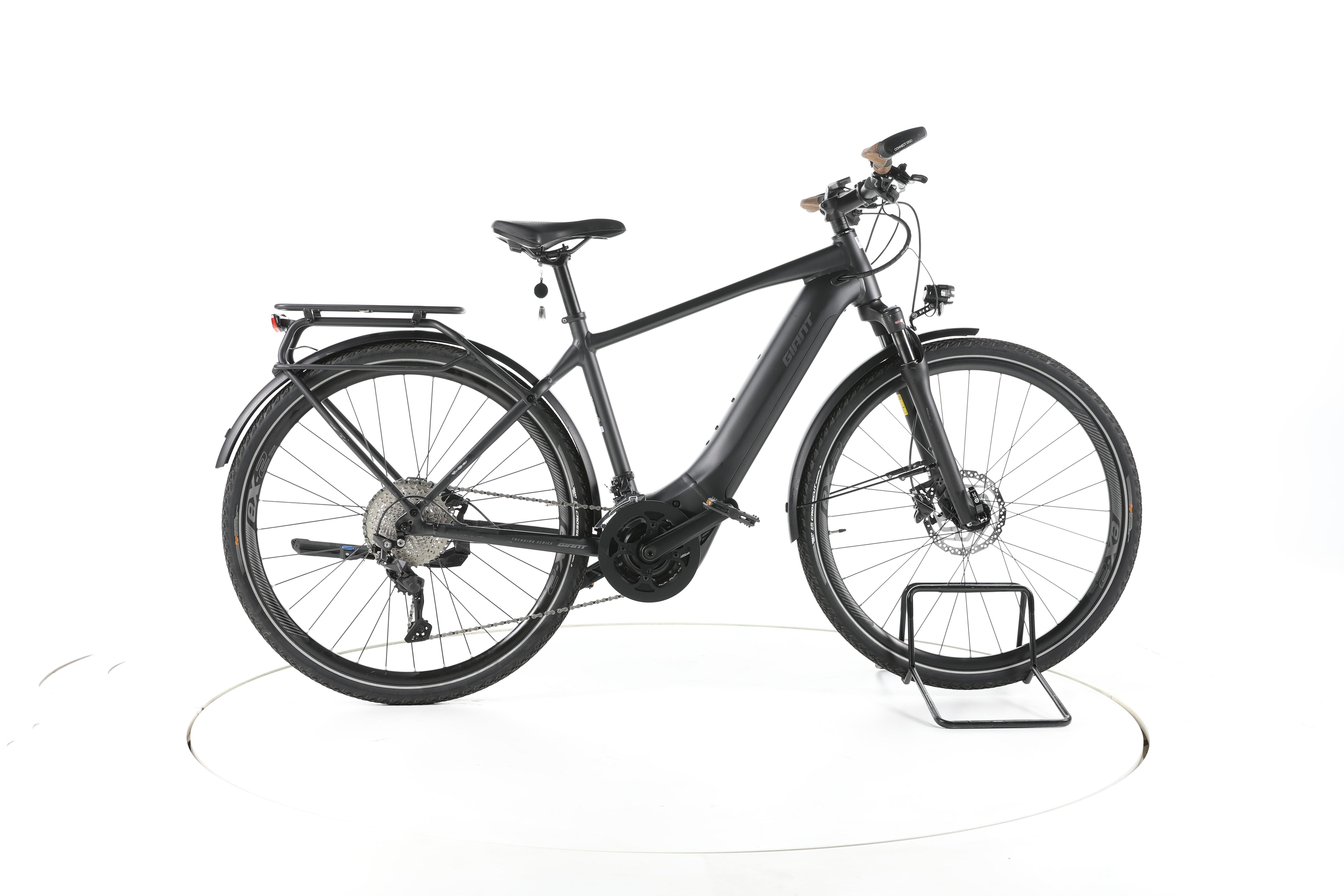 Giant Explore E+1 Trekking E-Bike - Image 1