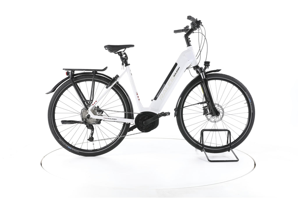 Raleigh Kent 9 Trekking E-Bike Tiefeinsteiger - Image 1