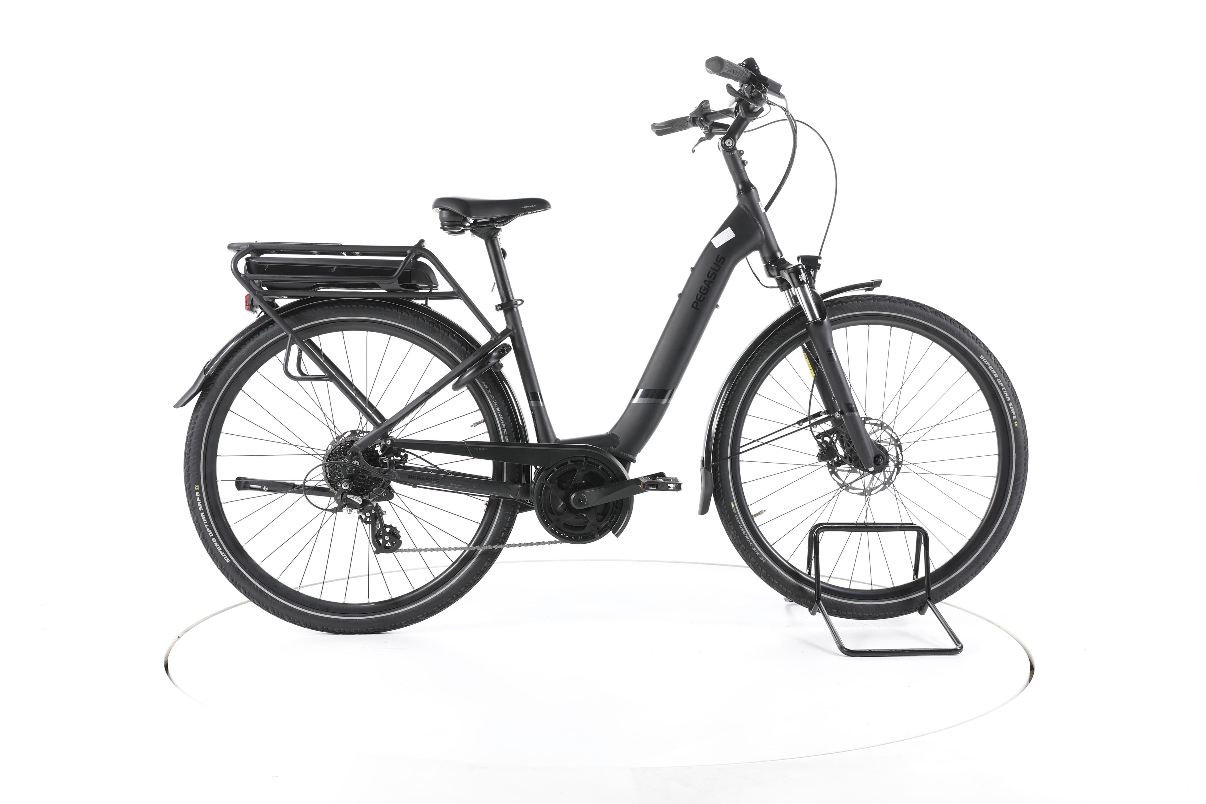 Pegasus Solero E8 Plus City E-Bike Tiefeinsteiger - Image 1