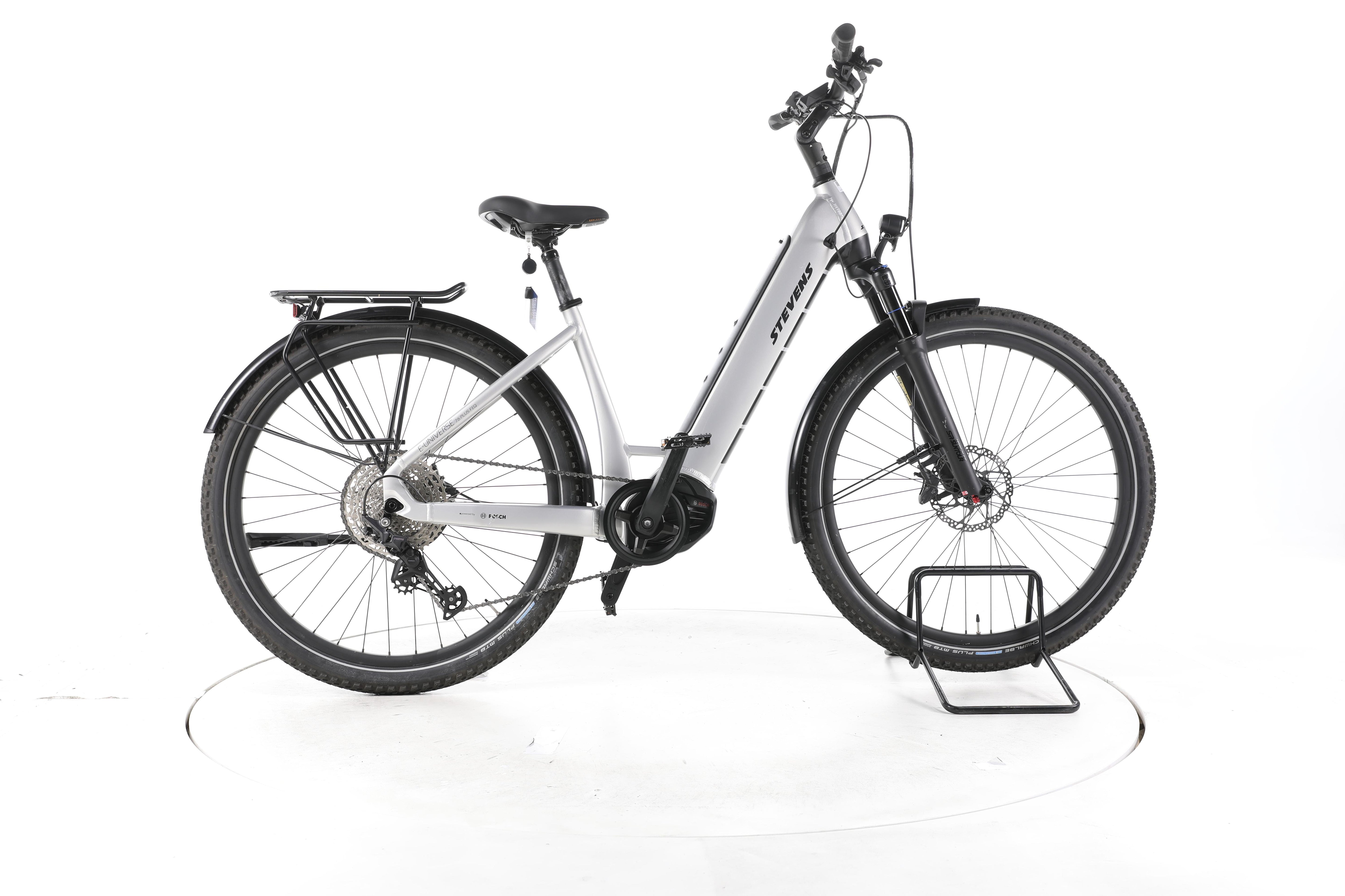Stevens E-Universe 7.6 Plus Trekking E-Bike Tiefeinsteiger - Image 1