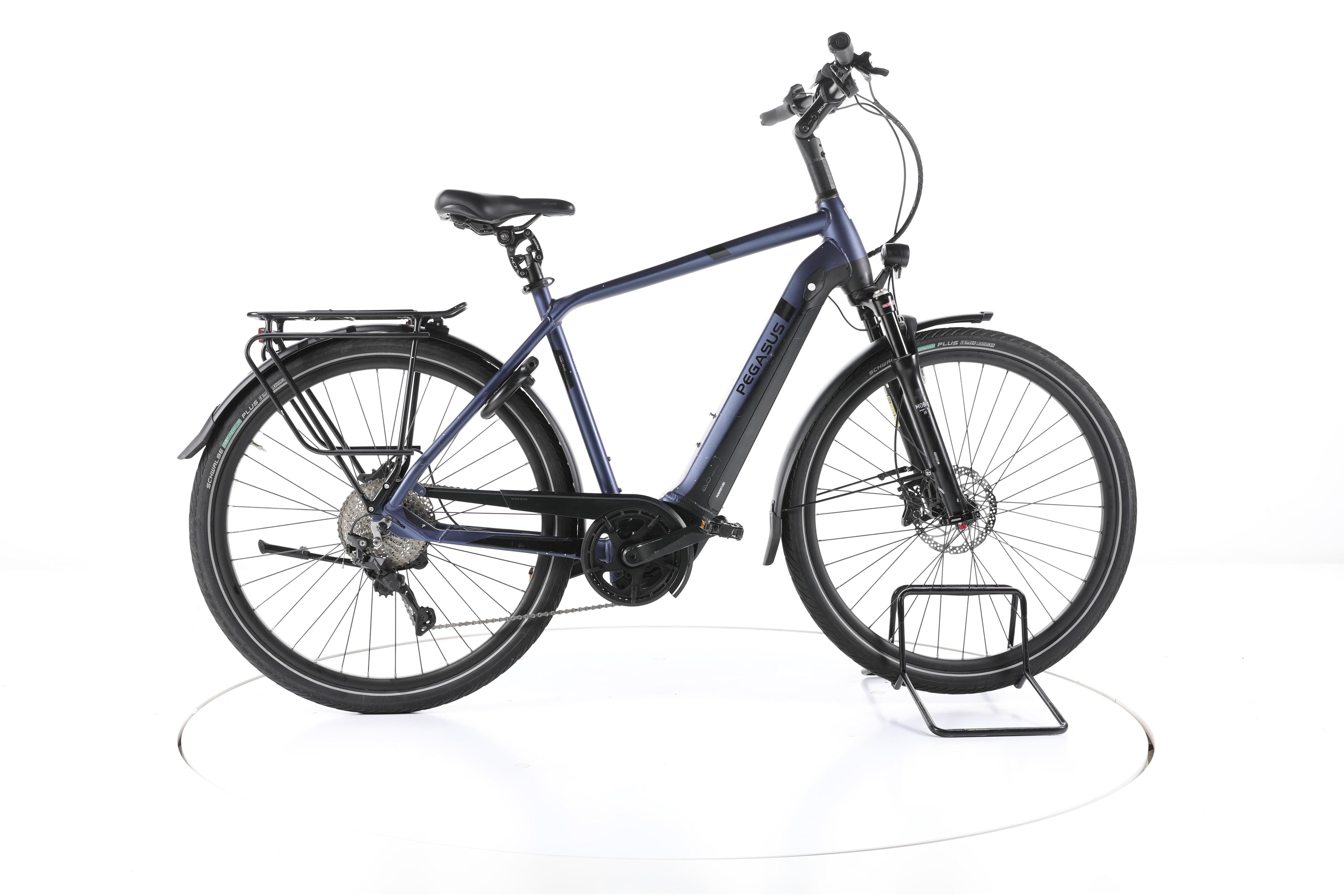 Pegasus Strong Evo 10 Lite Trekking E-Bike - Image 1