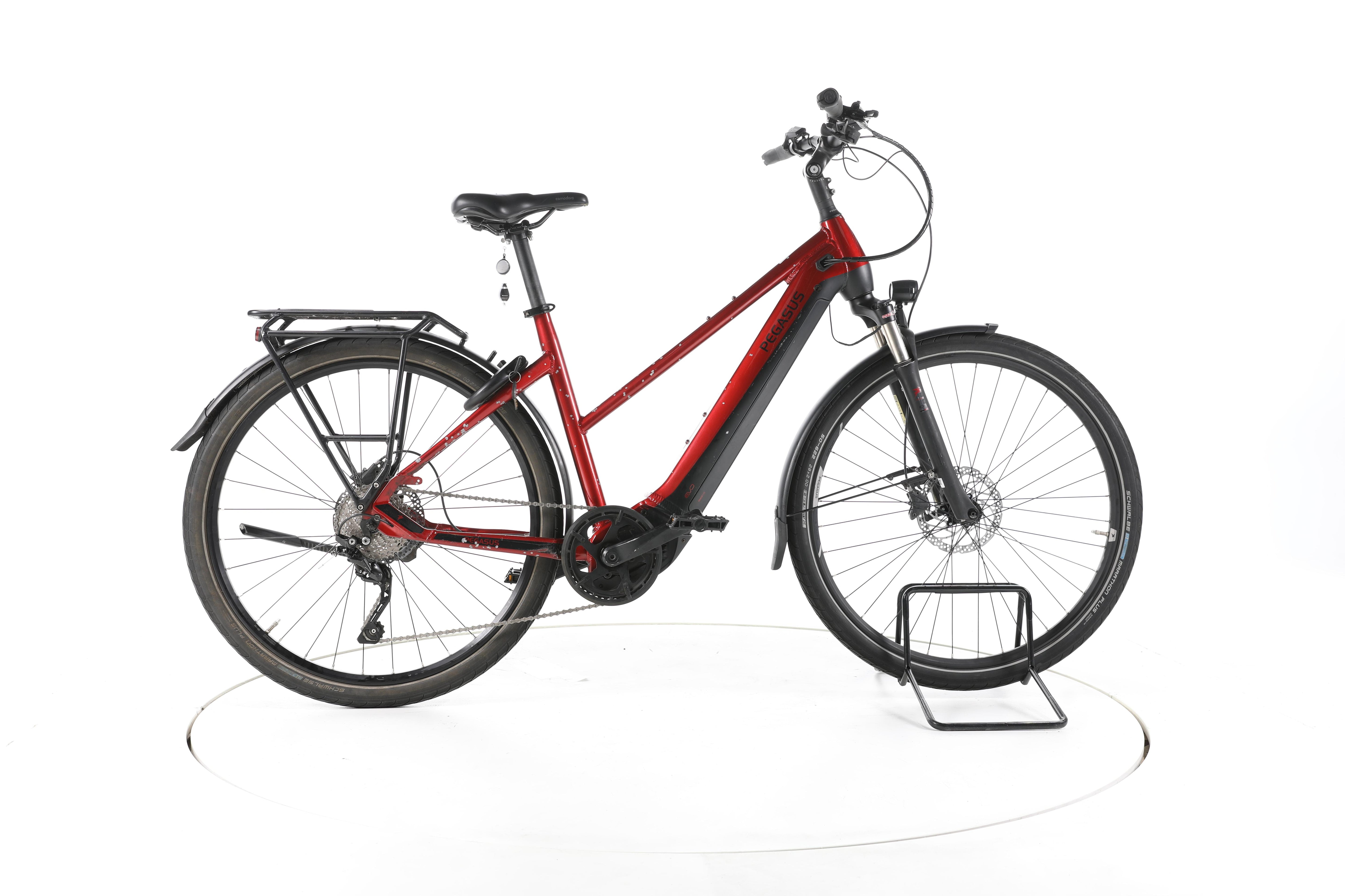 Pegasus Premio Evo 10 Lite Trekking E-Bike - Image 1