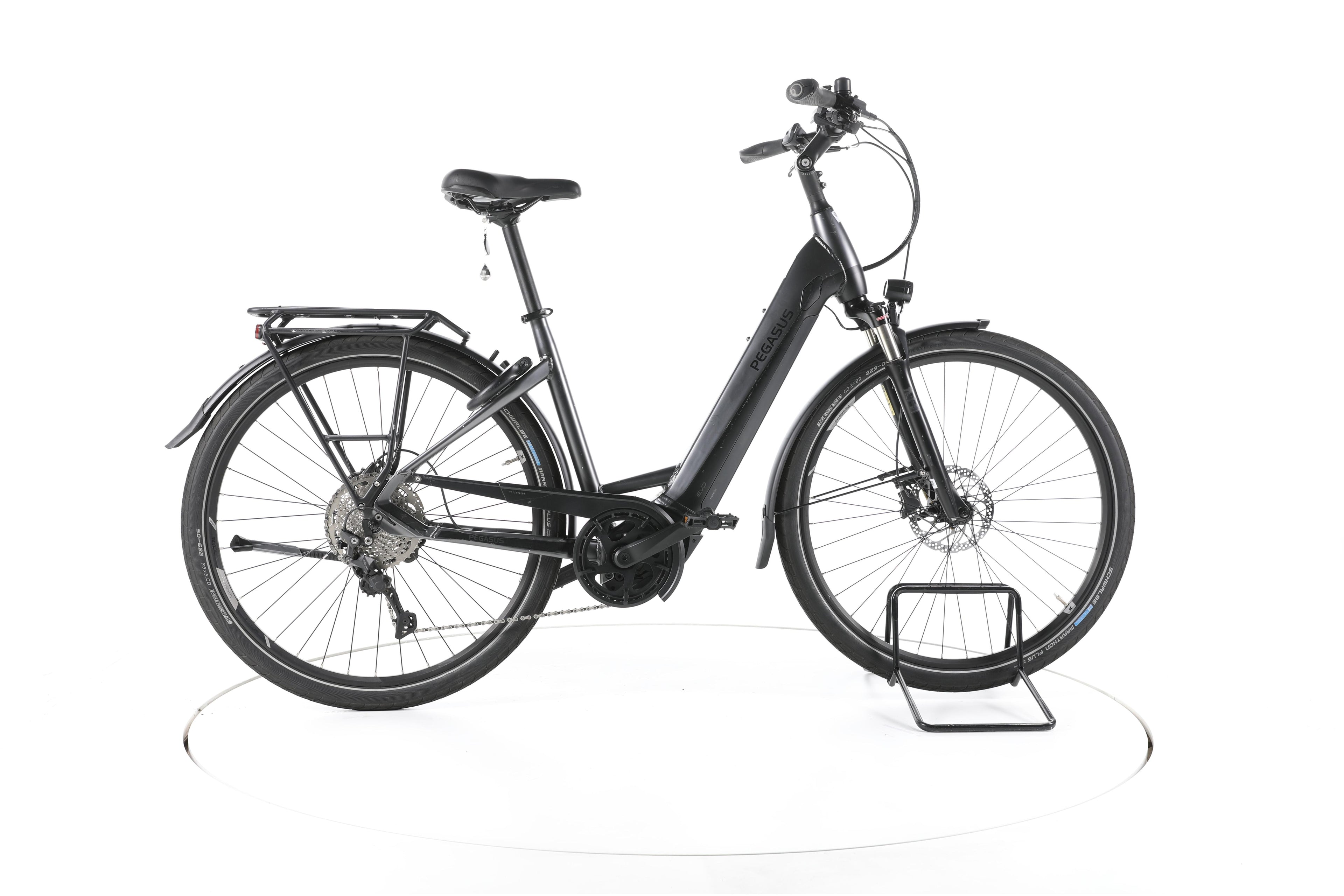 Pegasus Premio EVO 10 Lite Trekking E-Bike Tiefeinsteiger - Image 1
