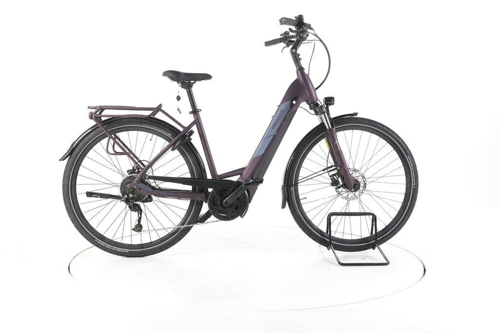 Pegasus Solero EVO 9 Trekking E-Bike Tiefeinsteiger - Image 1