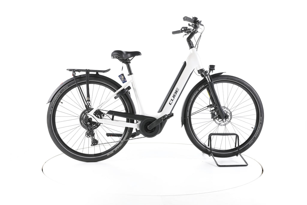 Cube Supreme Sport Hybrid ONE Trekking E-Bike Tiefeinsteiger 2024 - Image 1