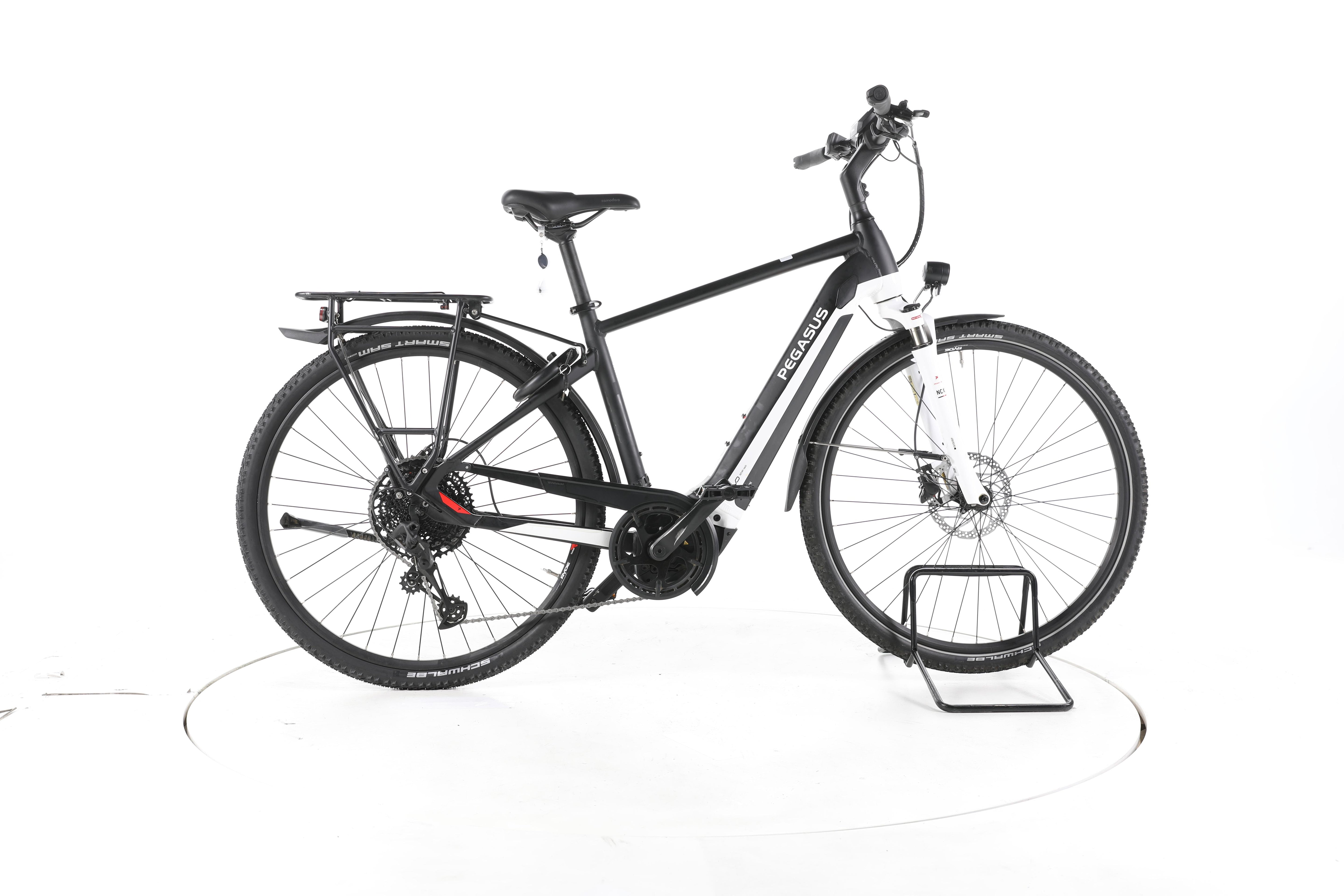Pegasus Premio Evo 12 Lite Cross Trekking E-Bike - Image 1