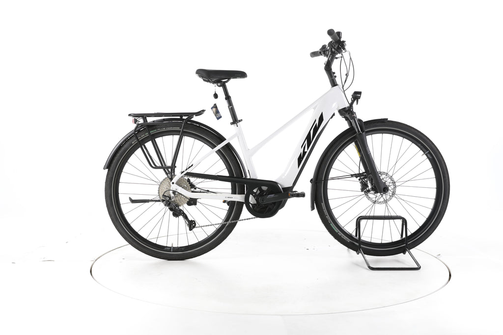KTM Macina Tour CX 625 LTD Trekking E-Bike - Image 1