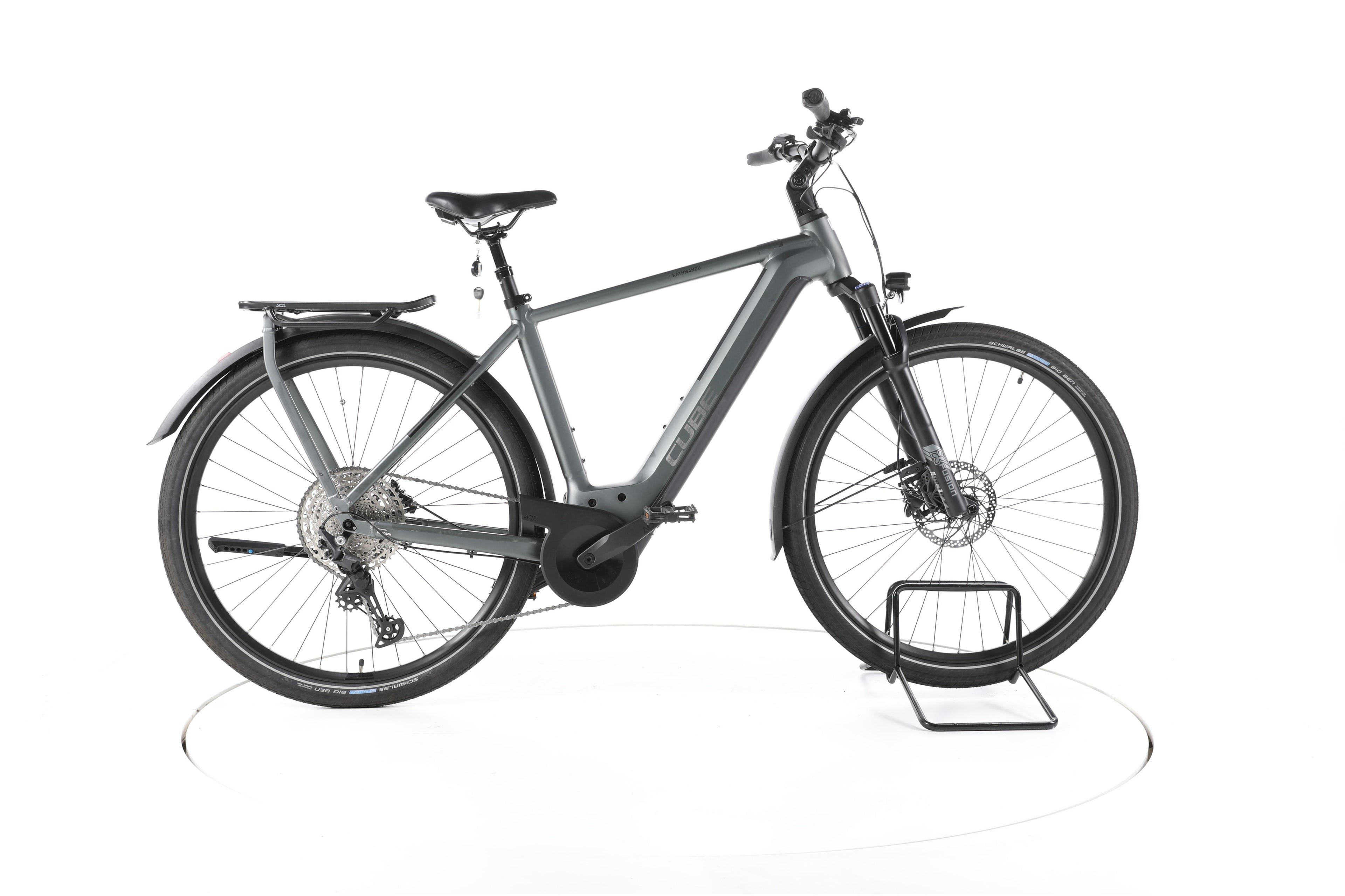 Cube Kathmandu Hybrid Pro Trekking E-Bike 2023 - Image 1