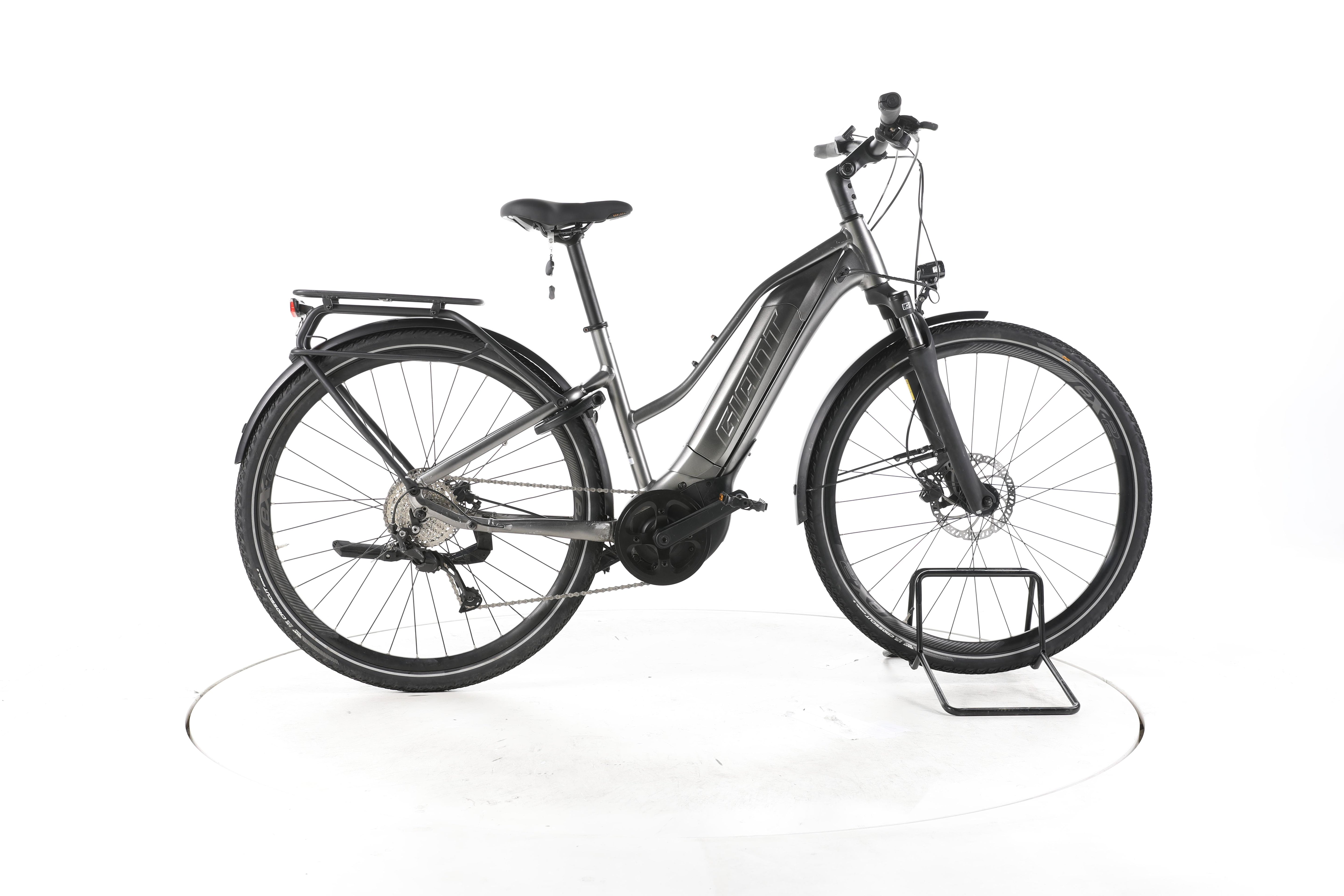 Giant Explore E + 3 STA Trekking E-Bike Tiefeinsteiger - Image 1