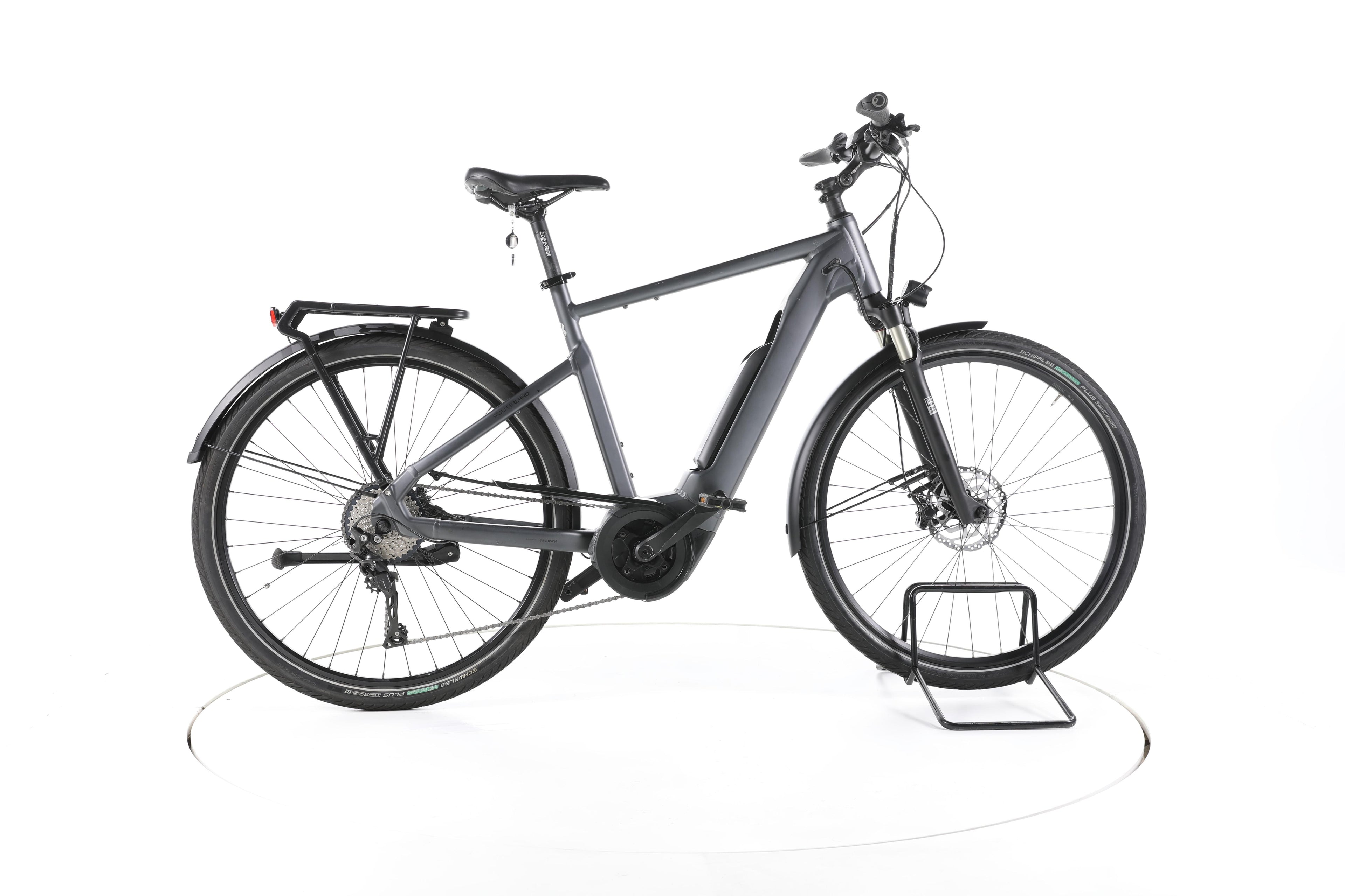 Carver Route E.440 Trekking E-Bike - Image 1