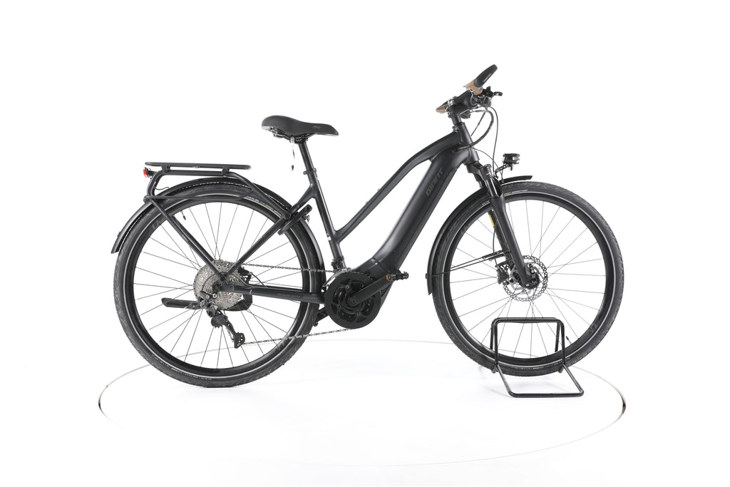Giant Explore E+ 1 Trekking E-Bike - Image 1
