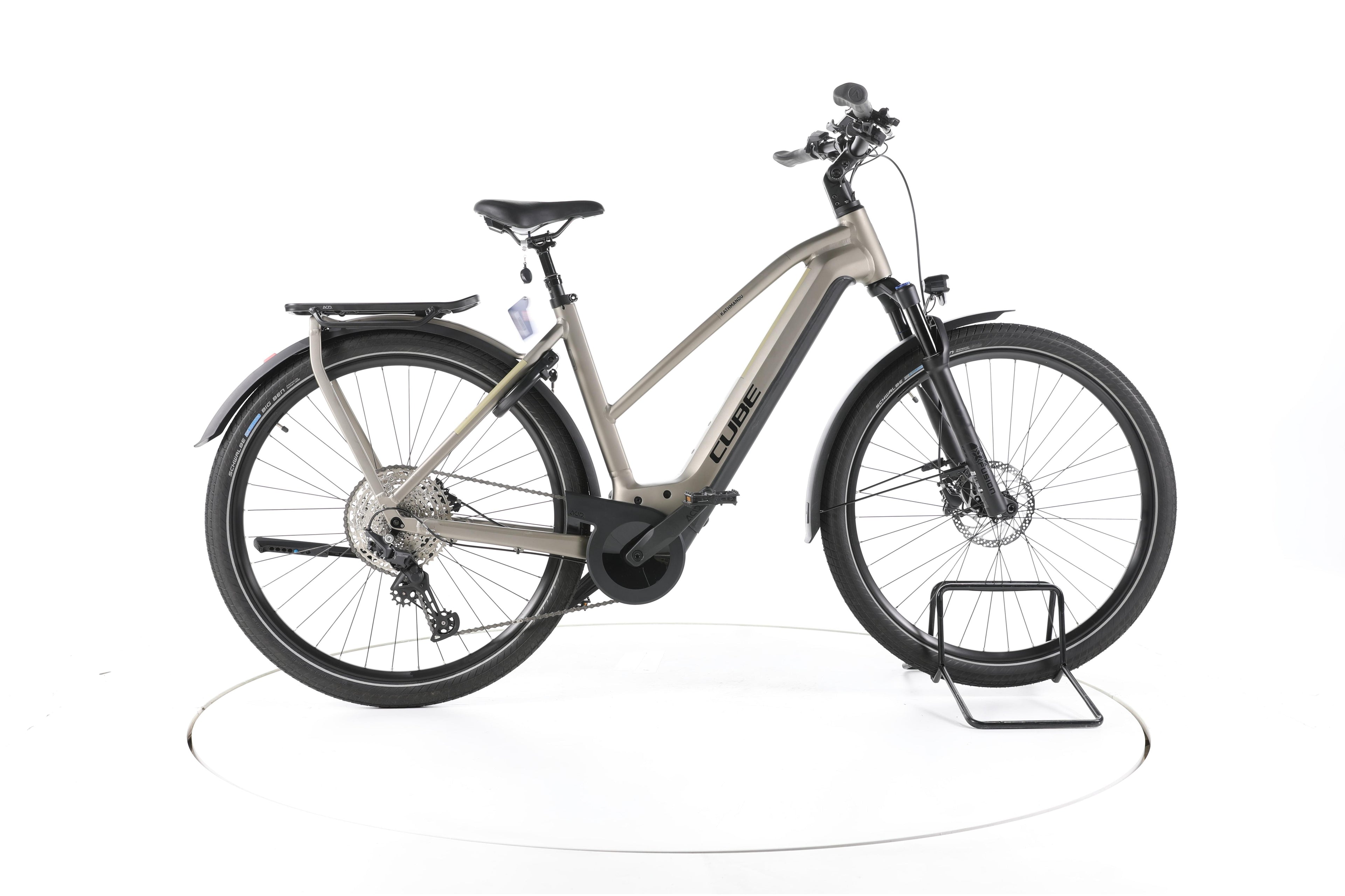 Cube Kathmandu Hybrid Pro Trekking E-Bike 2023 - Image 1