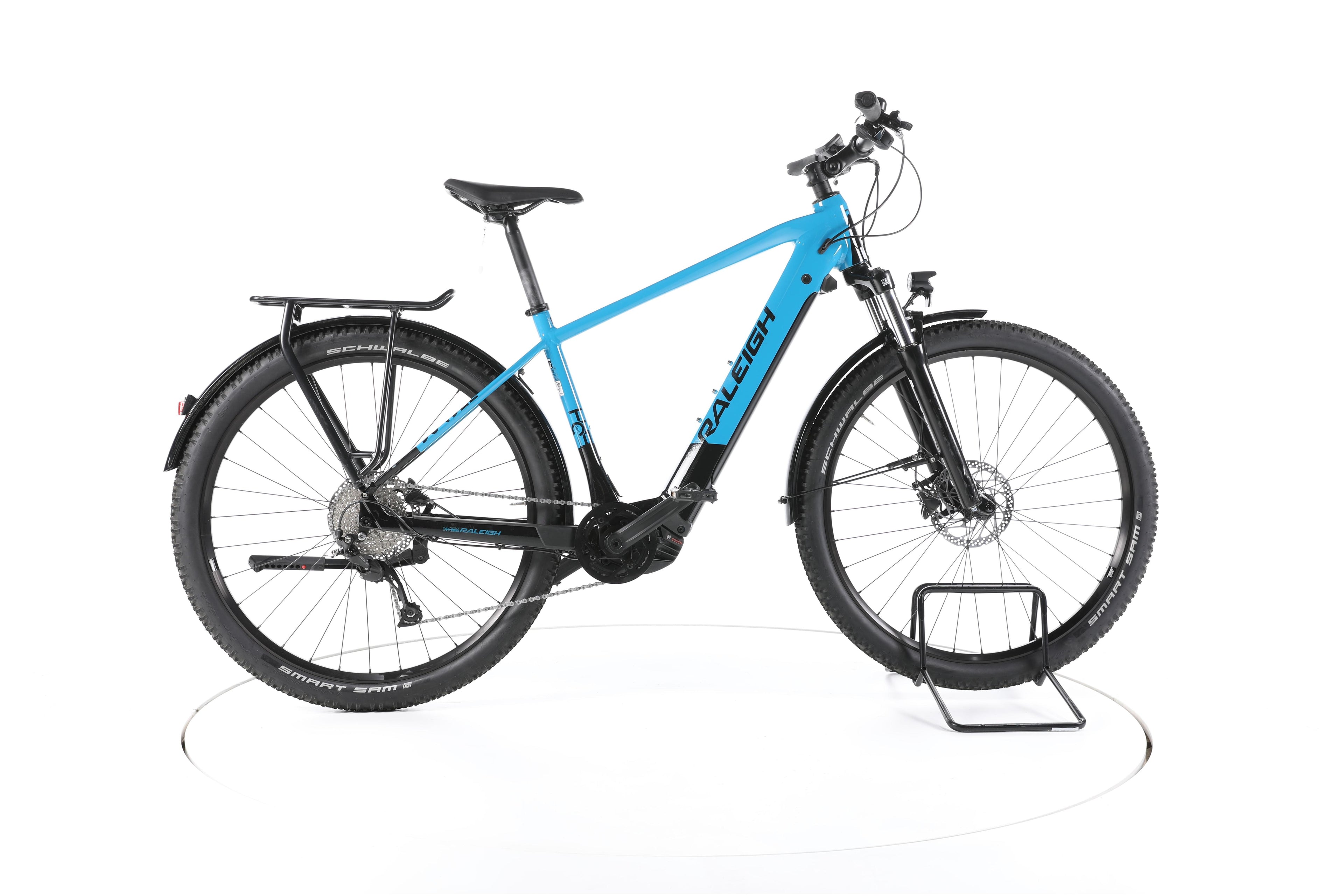 Raleigh Dundee 9 Trekking E-Bike - Image 1