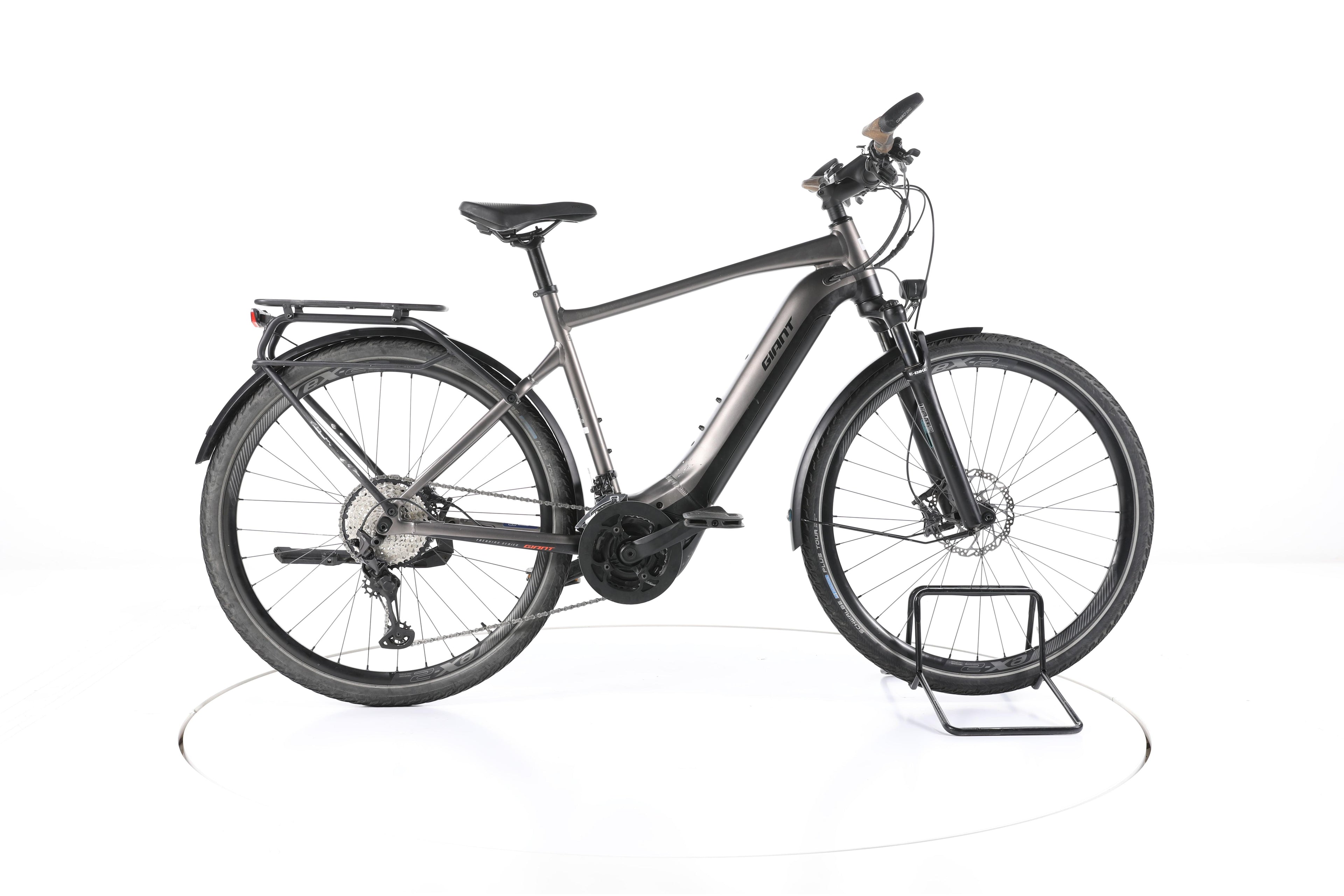 Giant Explore E+ Pro 0 Trekking E-Bike - Image 1