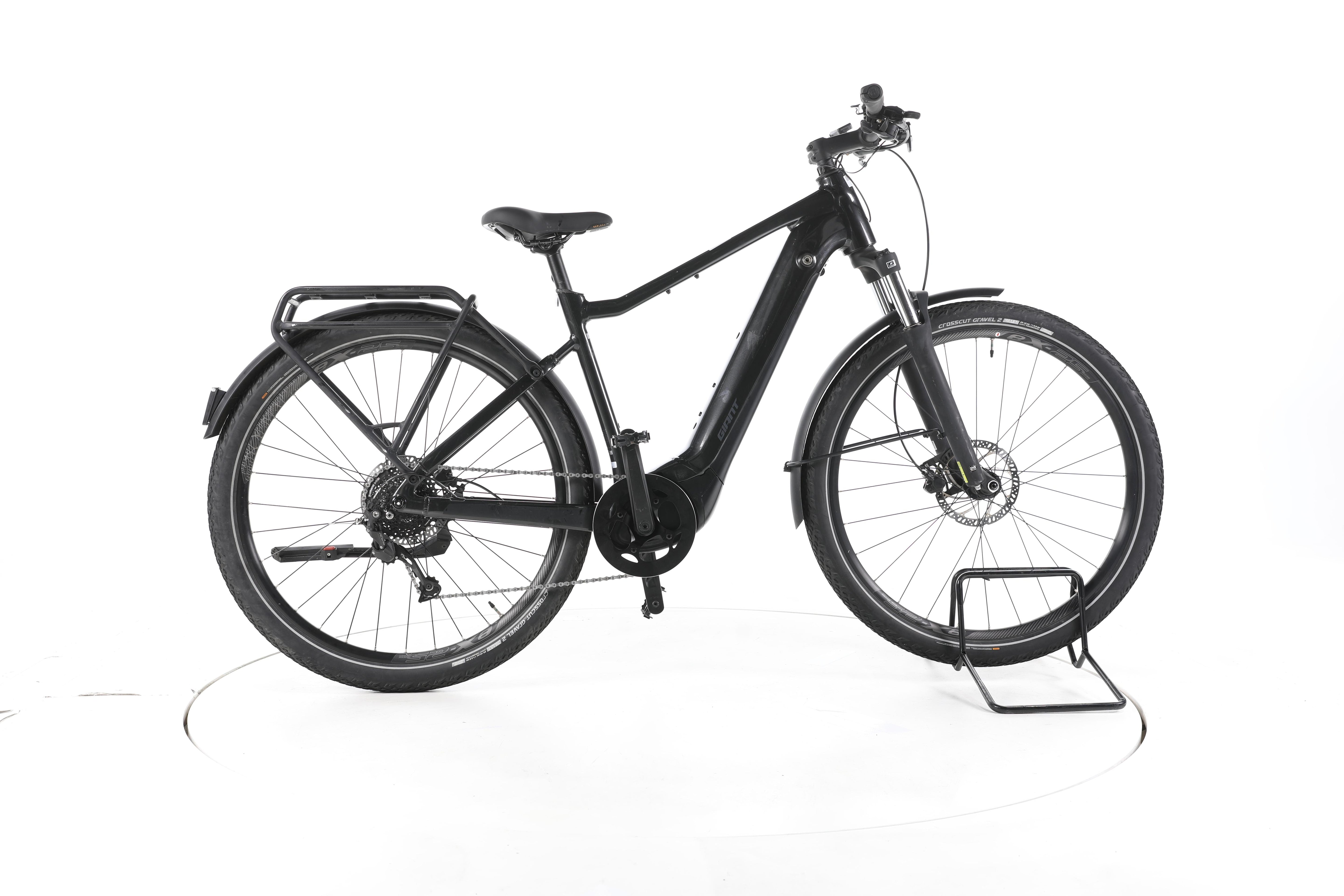 Giant Explore E+ 2 Trekking E-Bike - Image 1