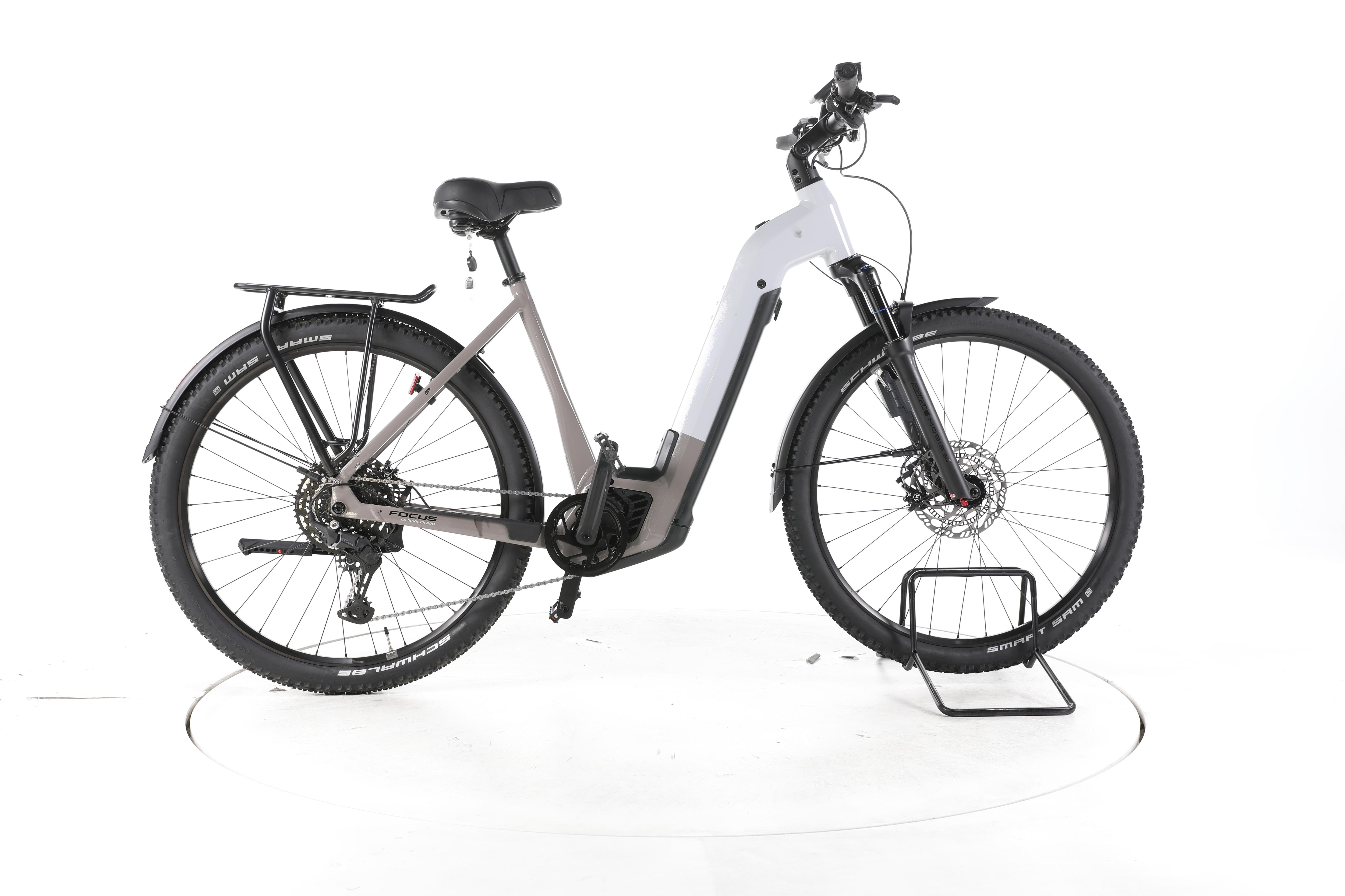 Focus Planet² 6.8 ABS Trekking E-Bike Tiefeinsteiger 2024 - Image 1