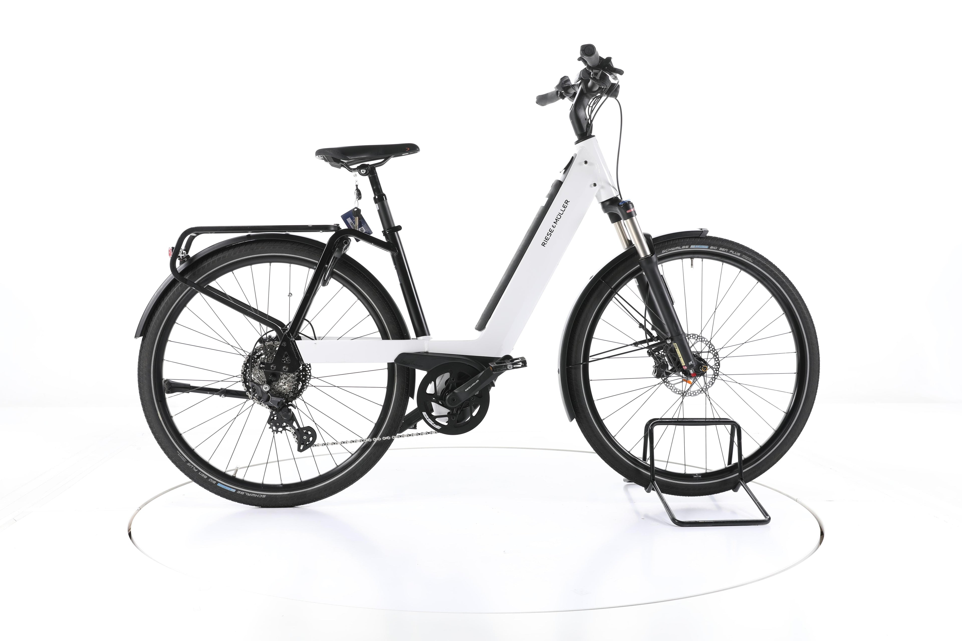 Riese & Müller Nevo touring Trekking E-Bike Tiefeinsteiger - Image 1